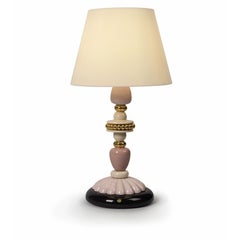 Lampe de table papillon rose et or