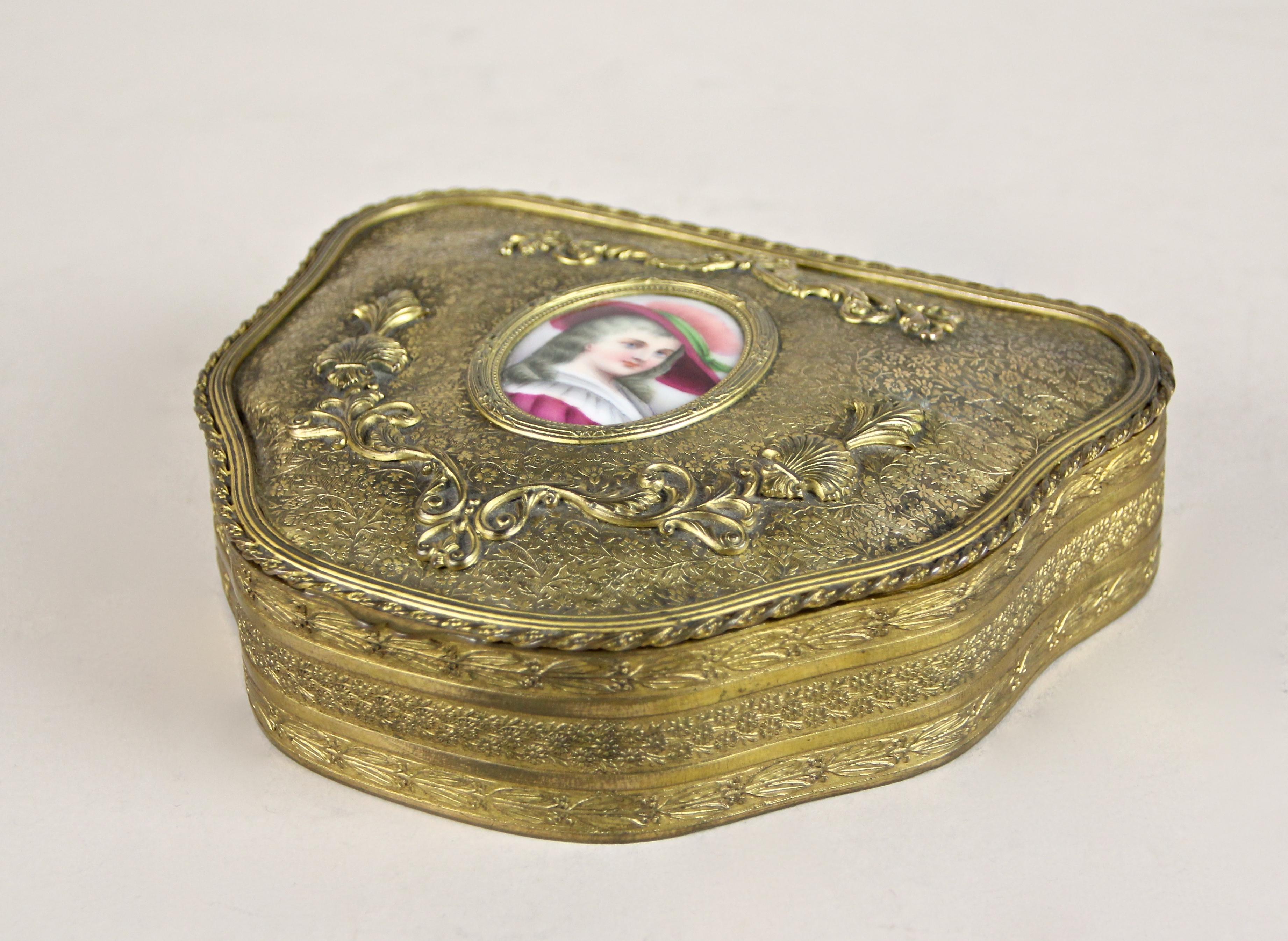 Firegilt Brass Jewelry Box with Porcelain Picture, Austria, circa 1860 5