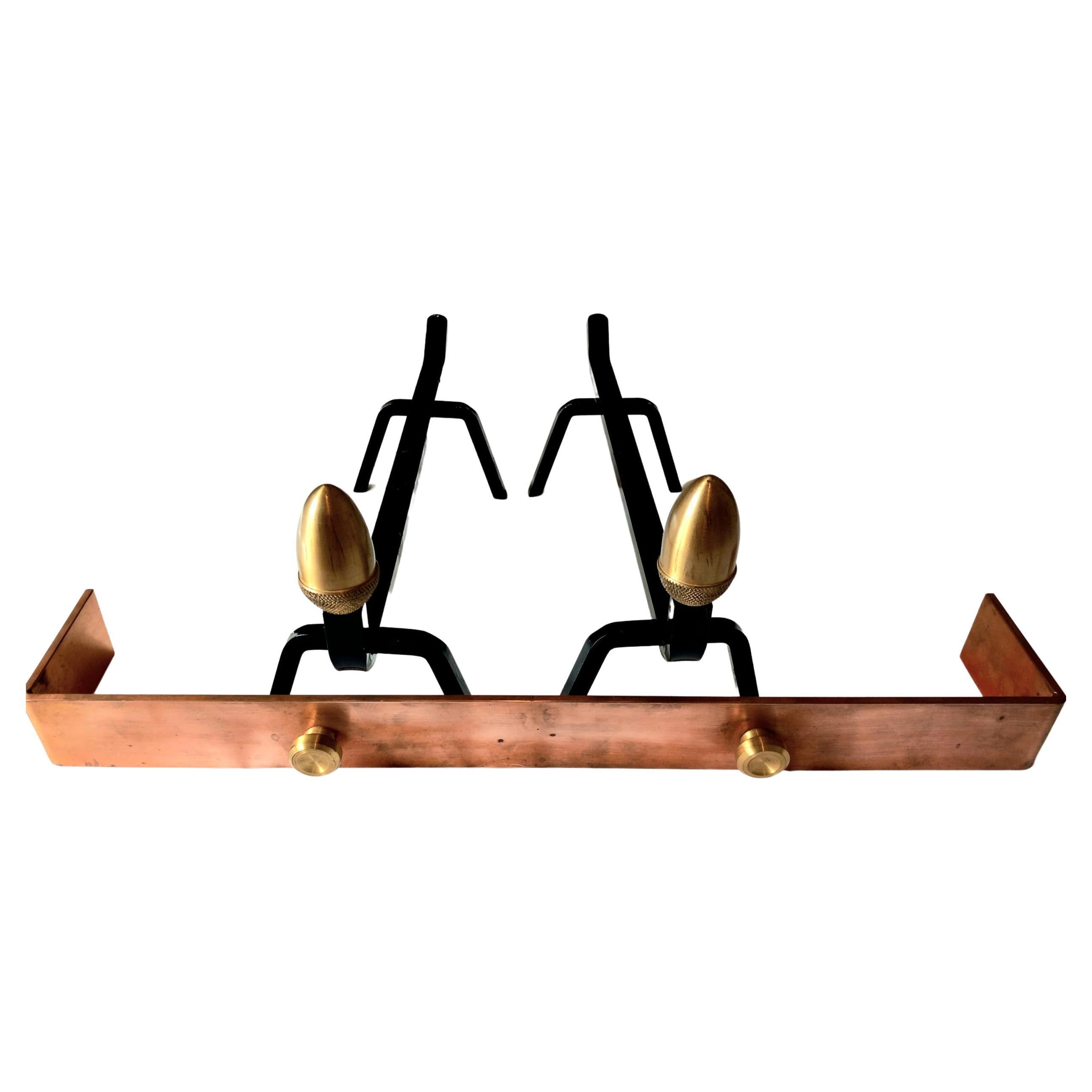 Zeitgenssische Kamin Andirons Eisen Bronze und Kupfer Messing Kaminschutzgitter (Italienisch) im Angebot