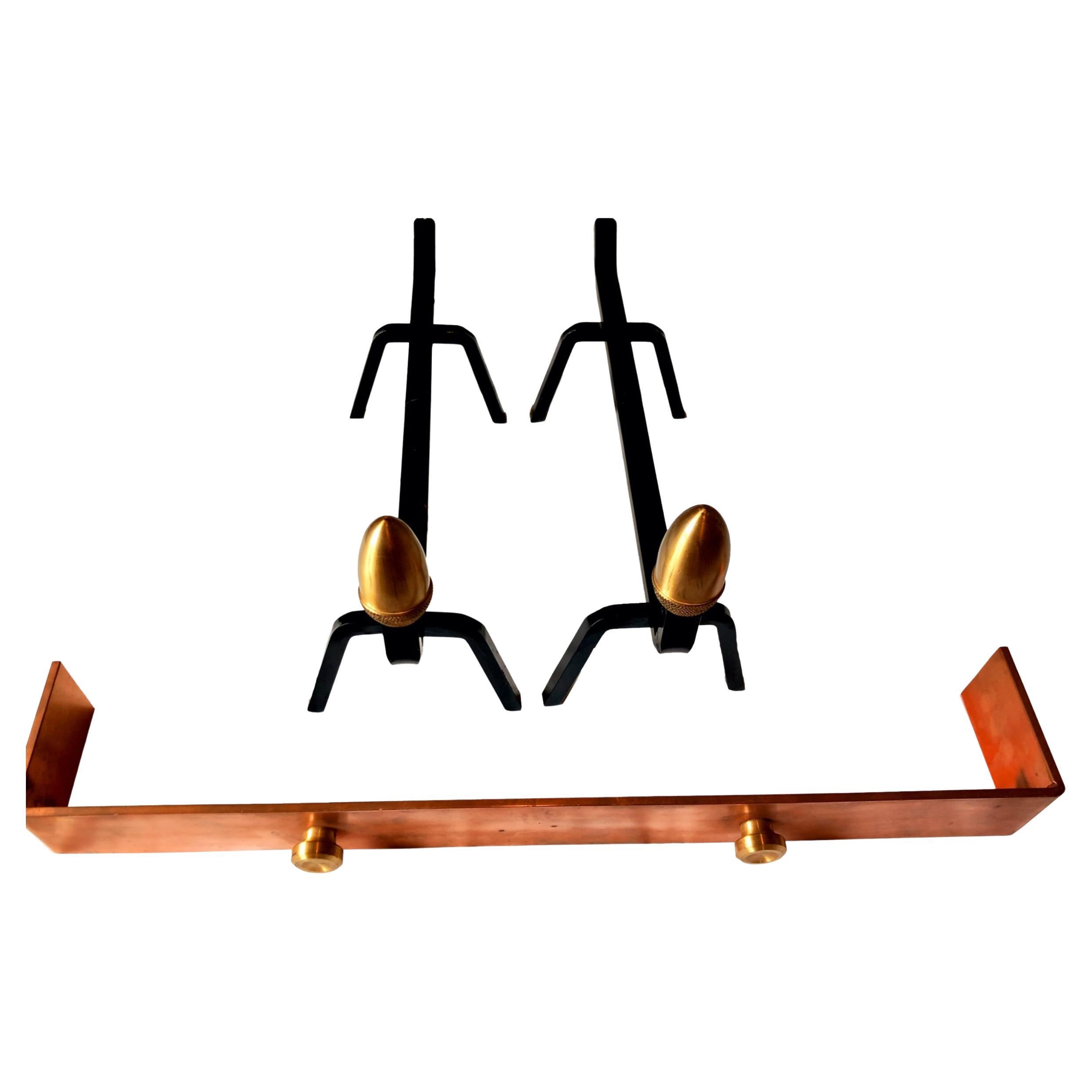 Copper Fireplace protector 60 W -11 D -6 H cm
Andiros 13 W .50 D. 22 H Cm
They were never used, just for decoration on a fireplace.
Iron and bronze Fireplace andirons and copper and brass Fireplace protector
chimney
pair of wrought iron