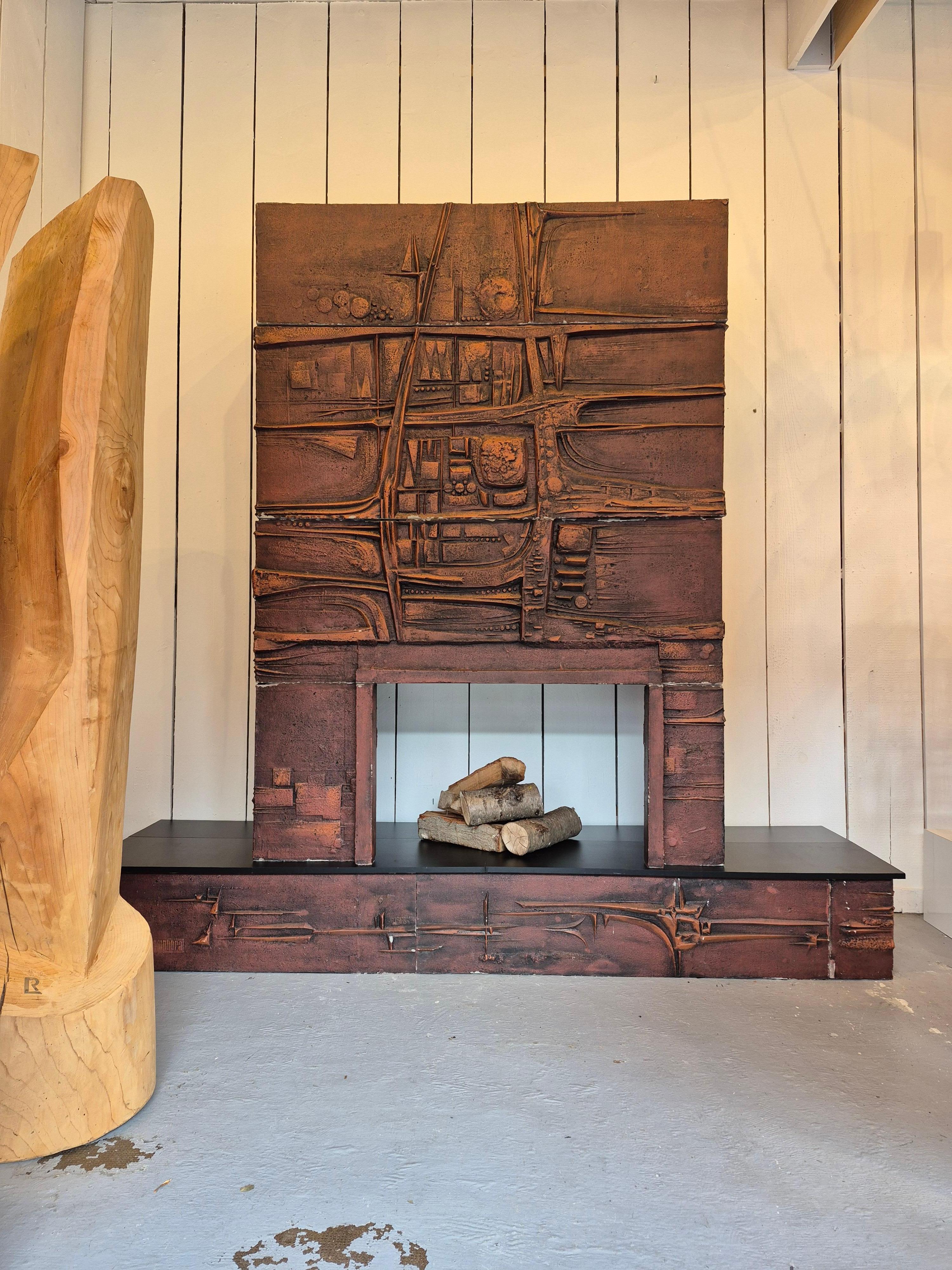 Fireplace by Rogier Vandeweghe for Amphora For Sale 2