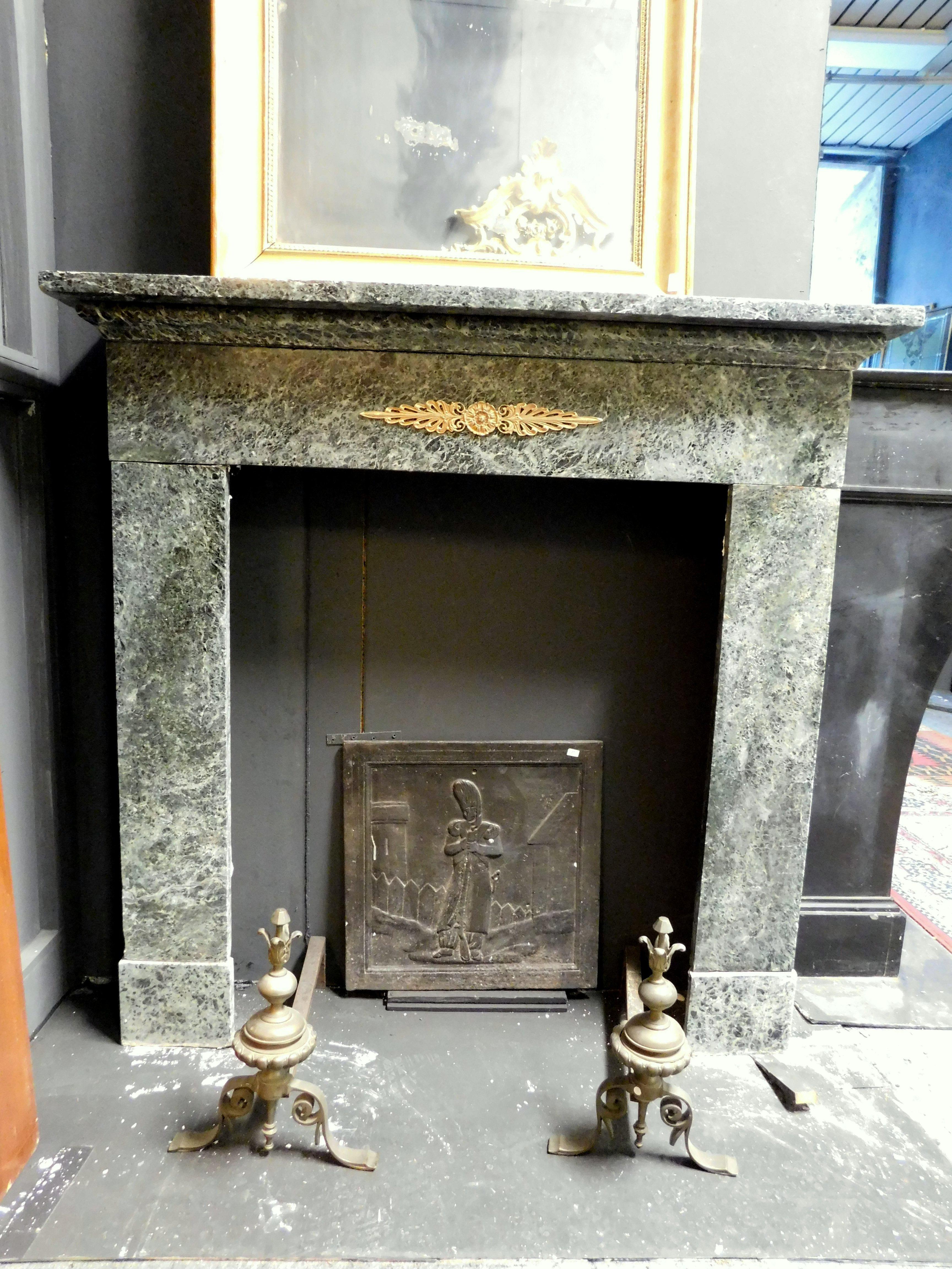 Fireplace in 