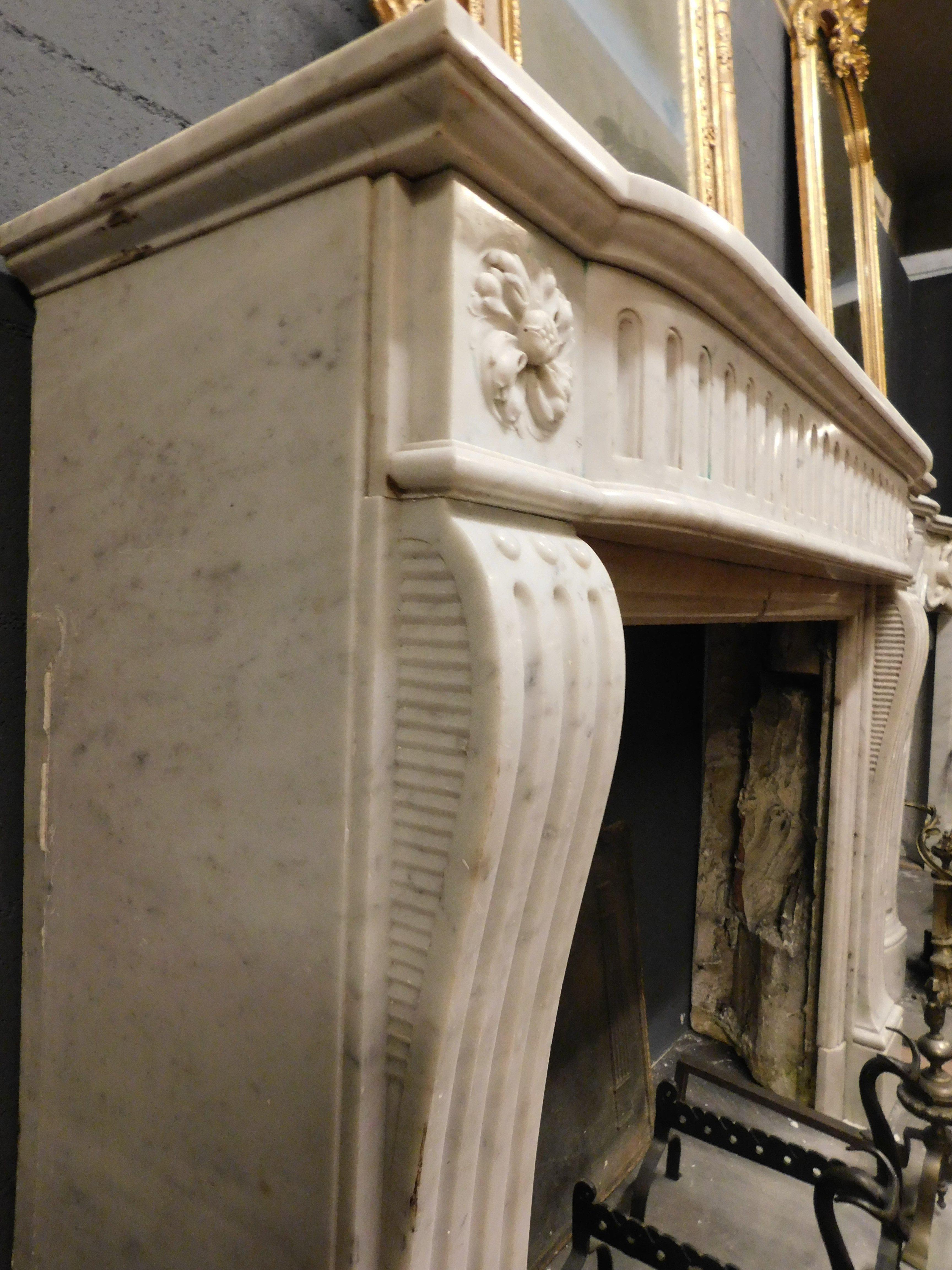 Hand-Carved Fireplace in White Carrara Marble, Carved Flowers and Decorations, '700 France For Sale
