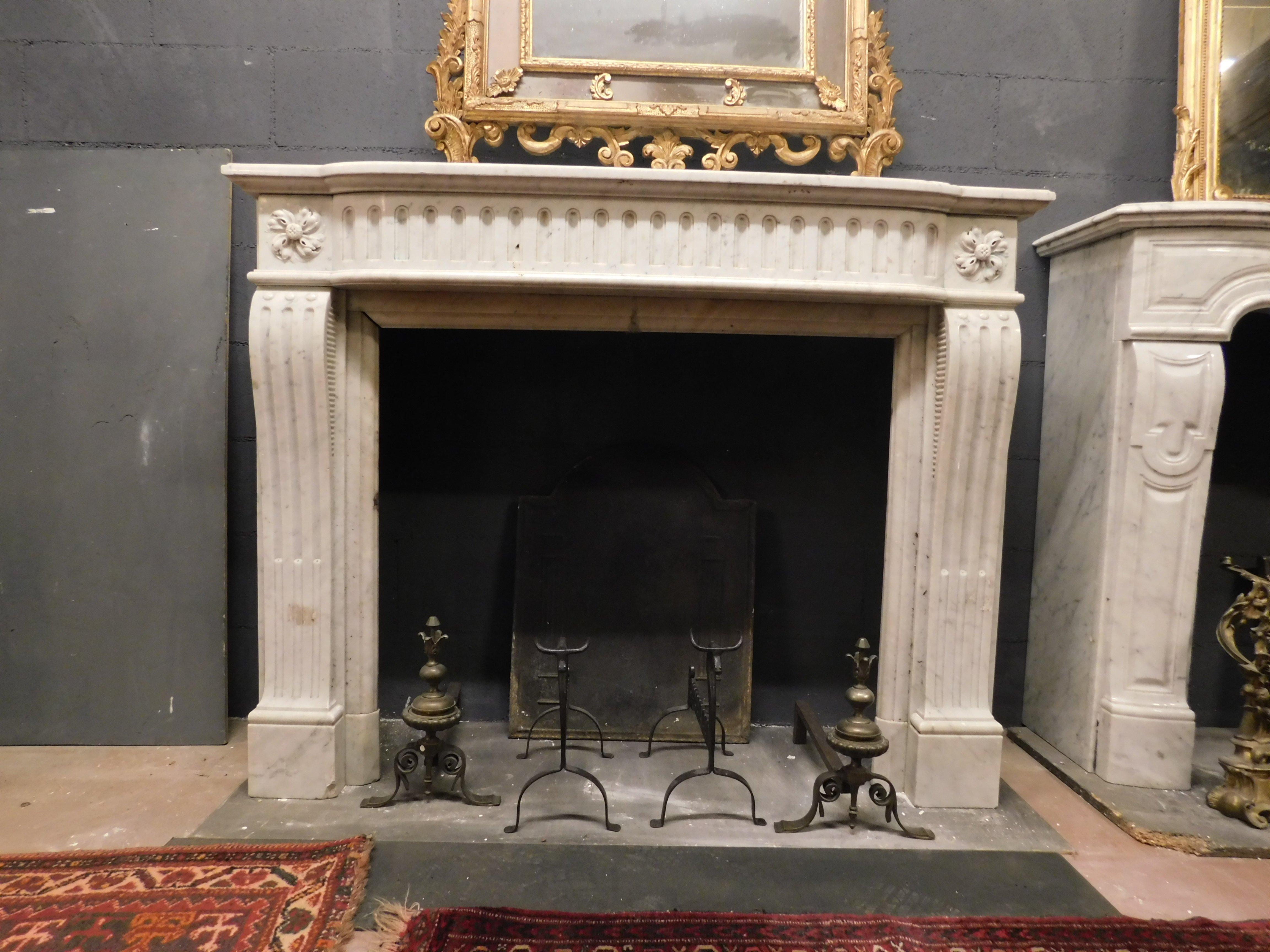 Fireplace in White Carrara Marble, Carved Flowers and Decorations, '700 France For Sale 3