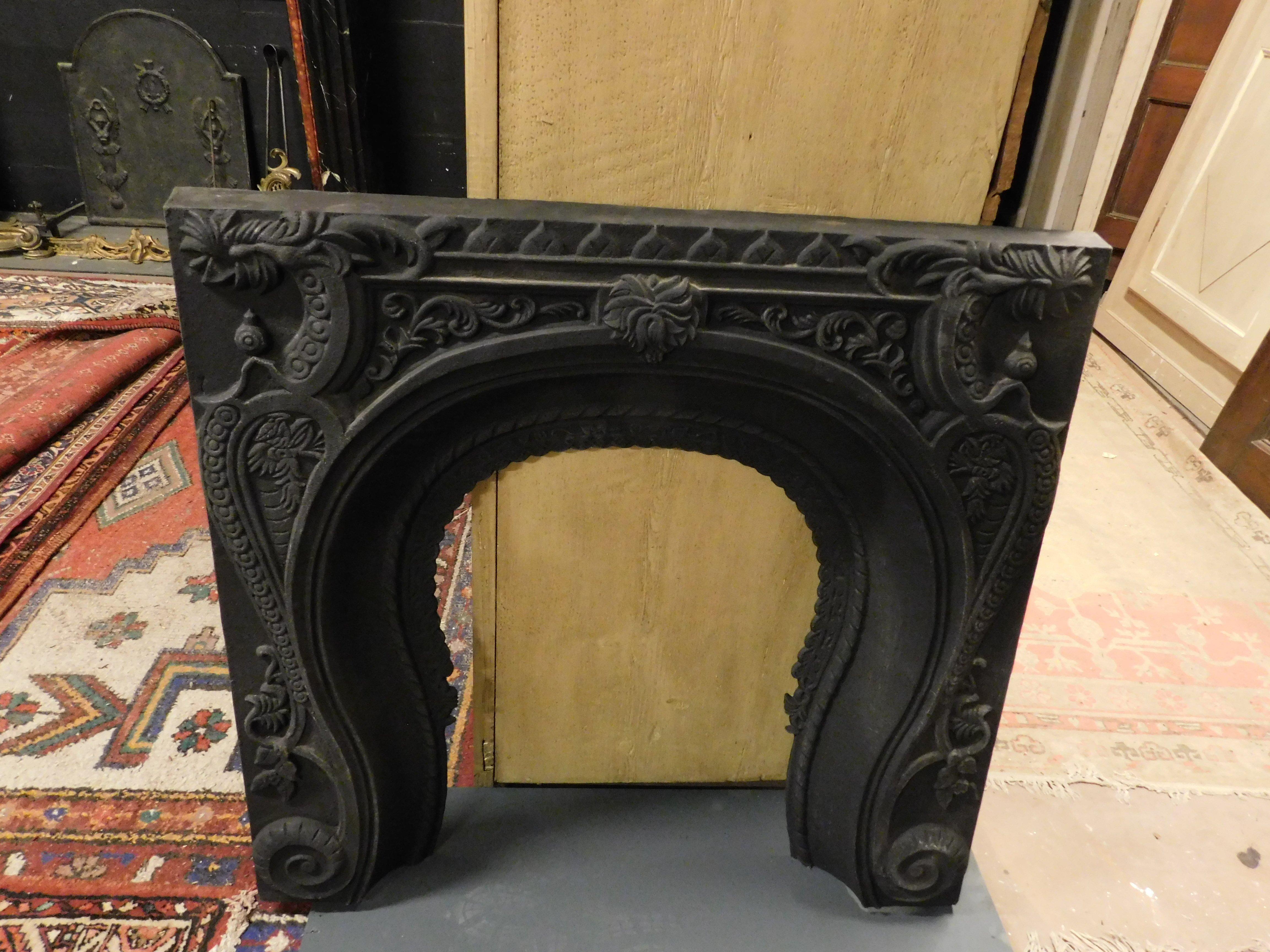 Fireplace Mantle, Carved Cast Iron Stove Floral Decorations, 19th Century Italy For Sale 3