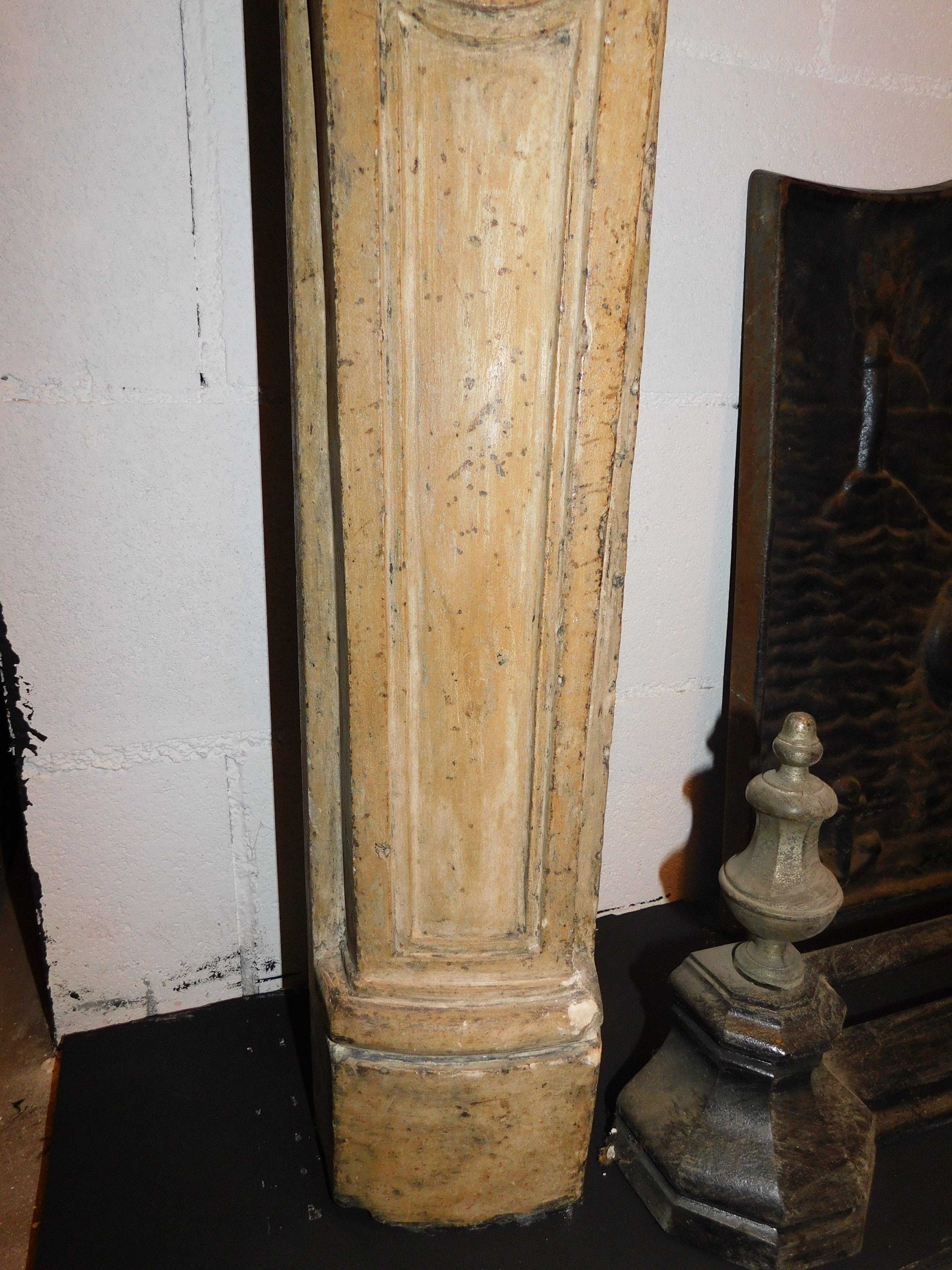 Repisa de chimenea de piedra de Borgoña tallada, Francia en venta 7