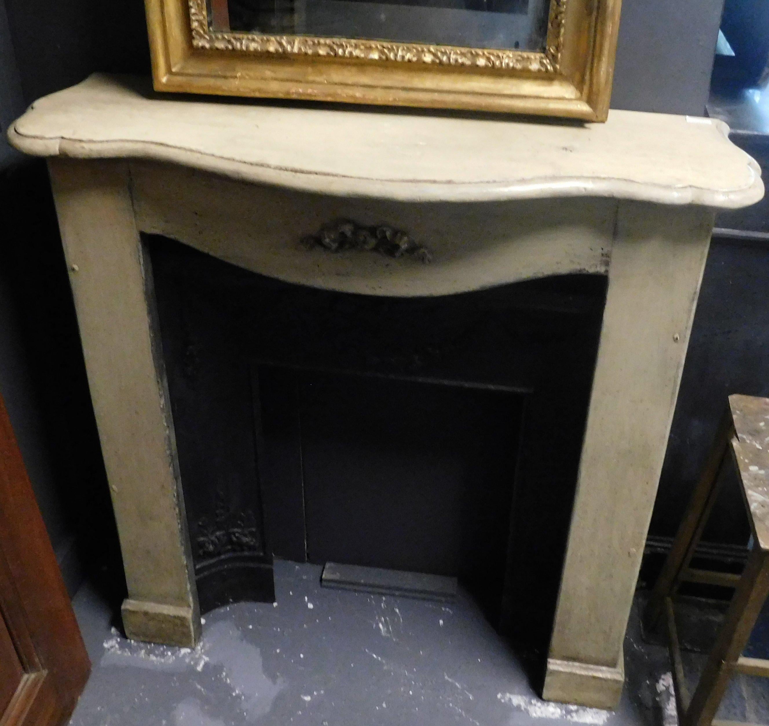 European Fireplace Mantle in Grey Lacquered Wood, 19th Century, Italy For Sale
