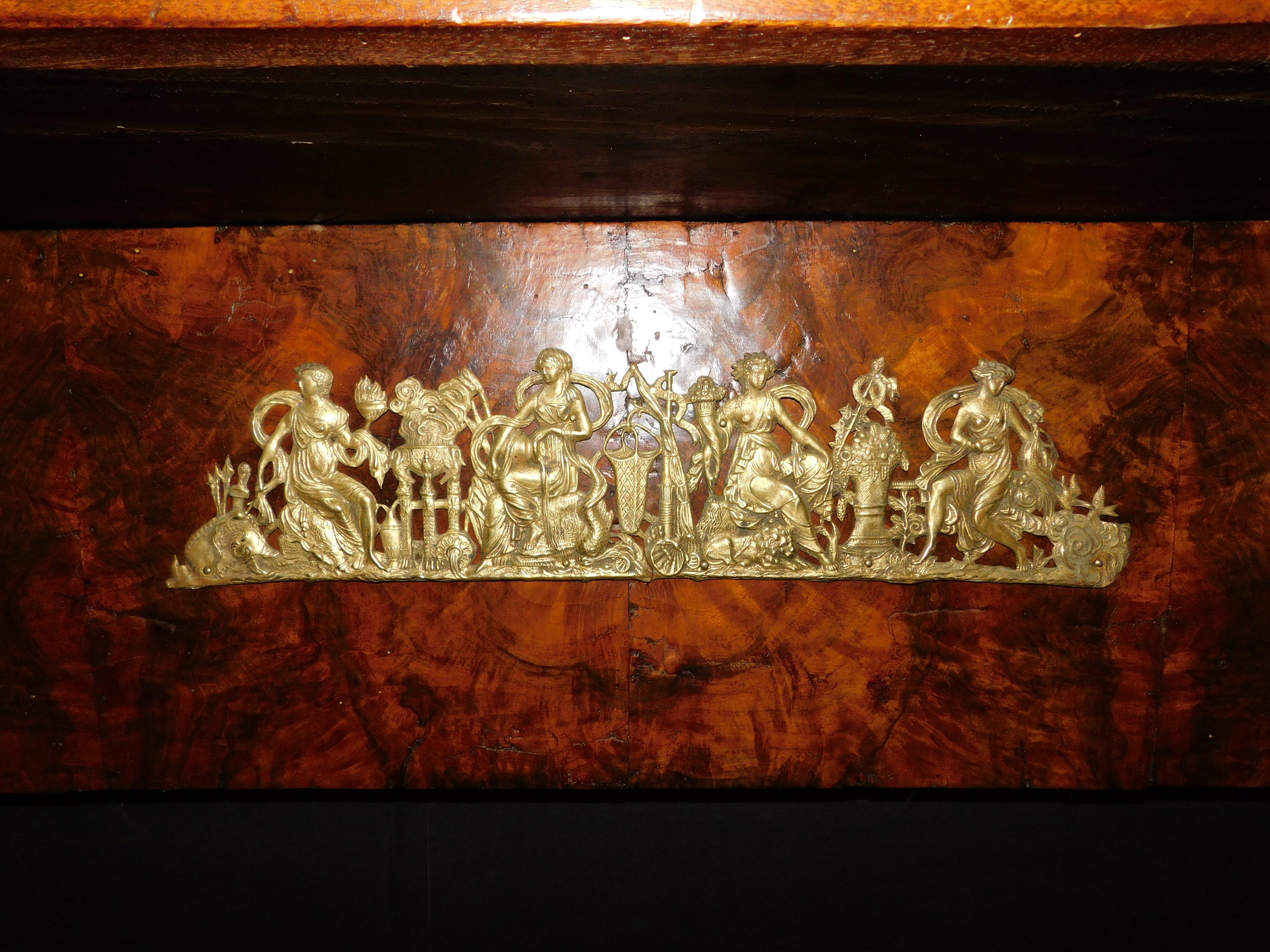 19th Century Fireplace mantle in walnut briar wood, with golden brass finishes, Italy For Sale