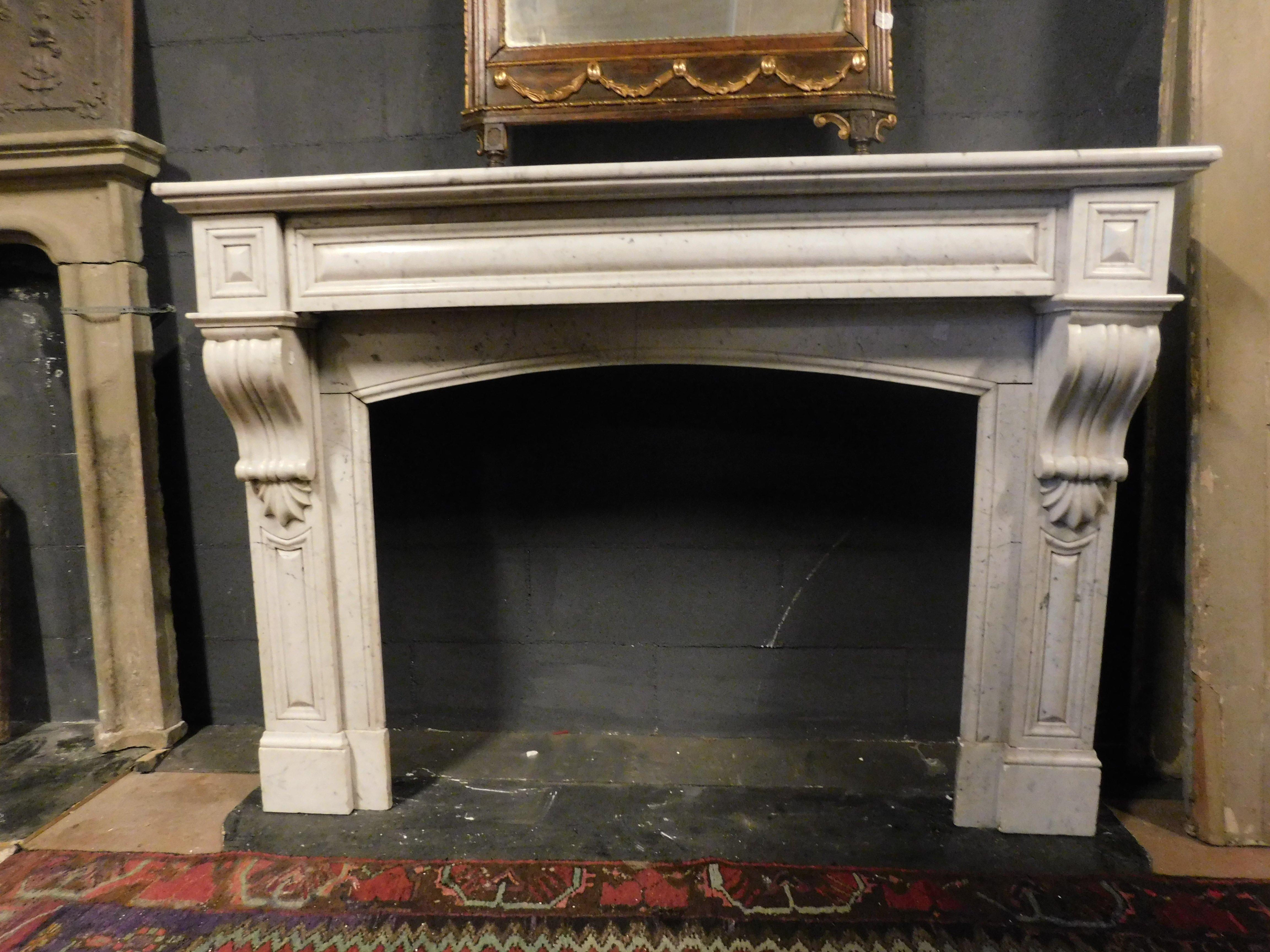 Hand-Carved Fireplace mantle in white Carrara marble, geometric carved, 19th century France