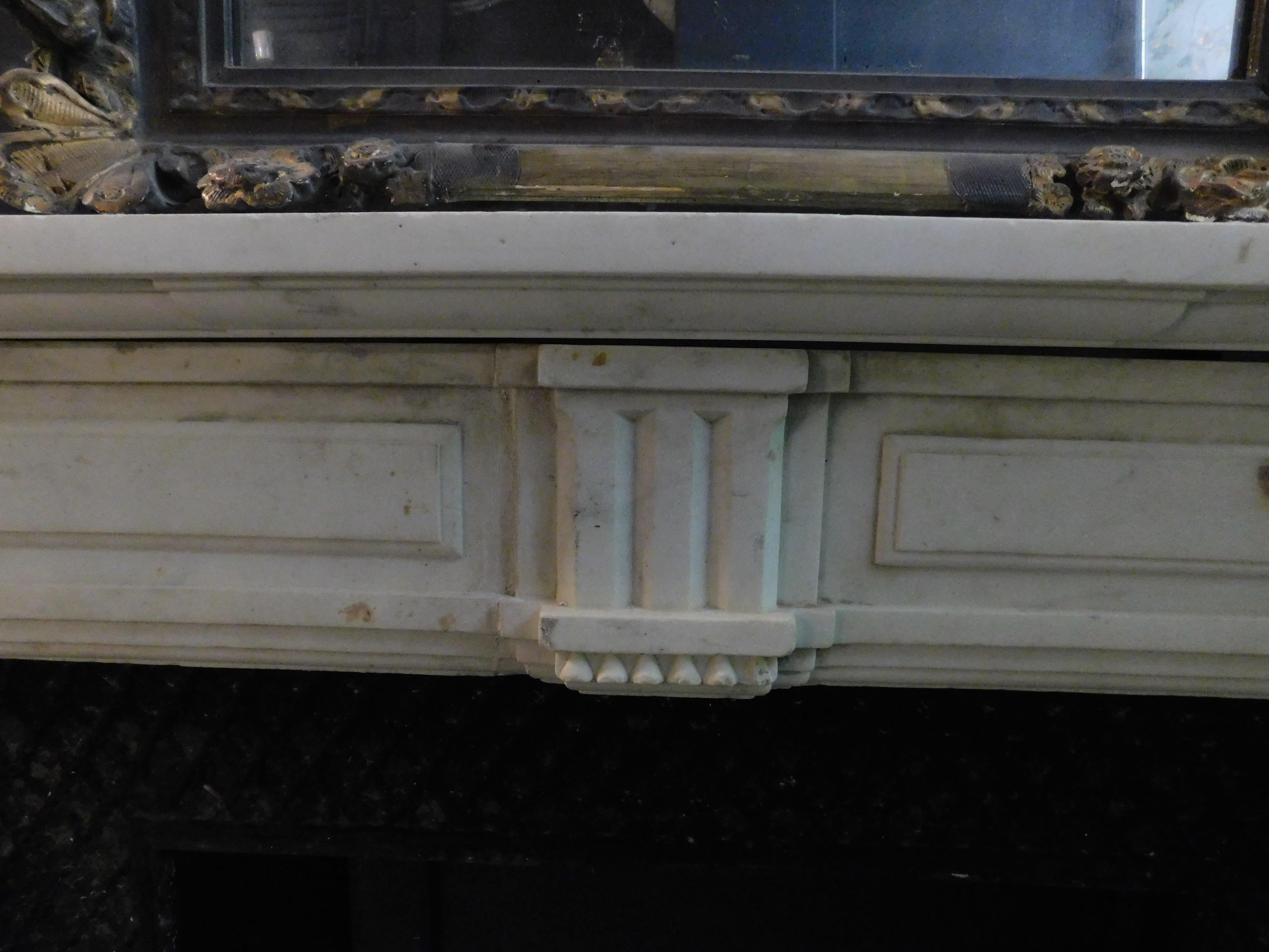 Repisa de chimenea de mármol blanco de Carrara con vetas grises, Italia en venta 3