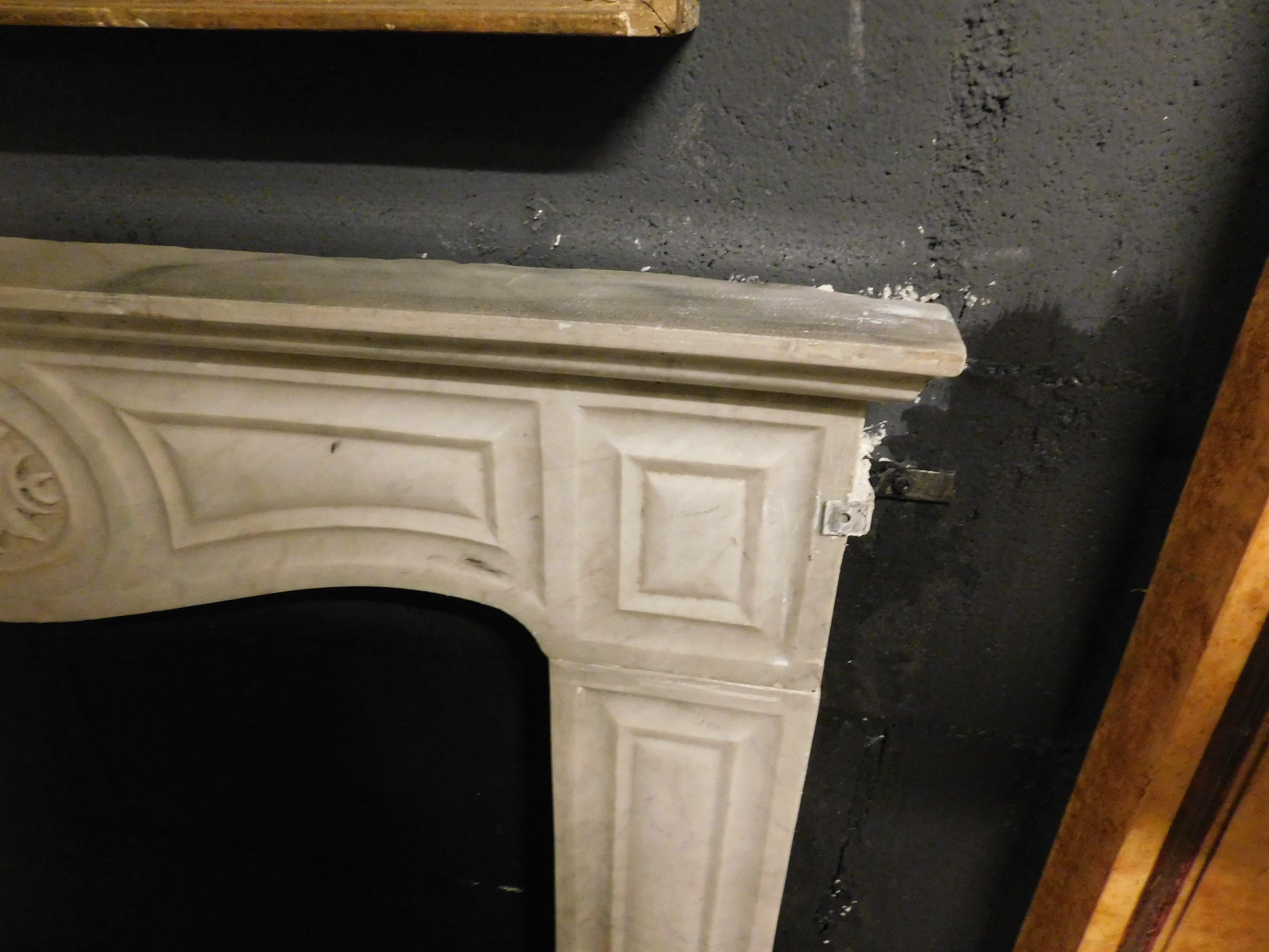 19th Century Fireplace mantle  thin frame, carved in white Carrara marble, Italy For Sale