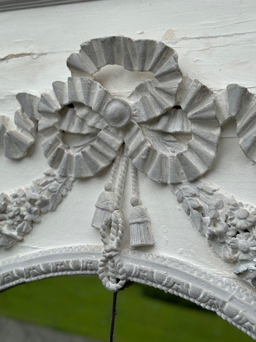 Miroir de cheminée Louis XVI Trumeau en bois sculpté Rechampi blanc et gris en vente 3