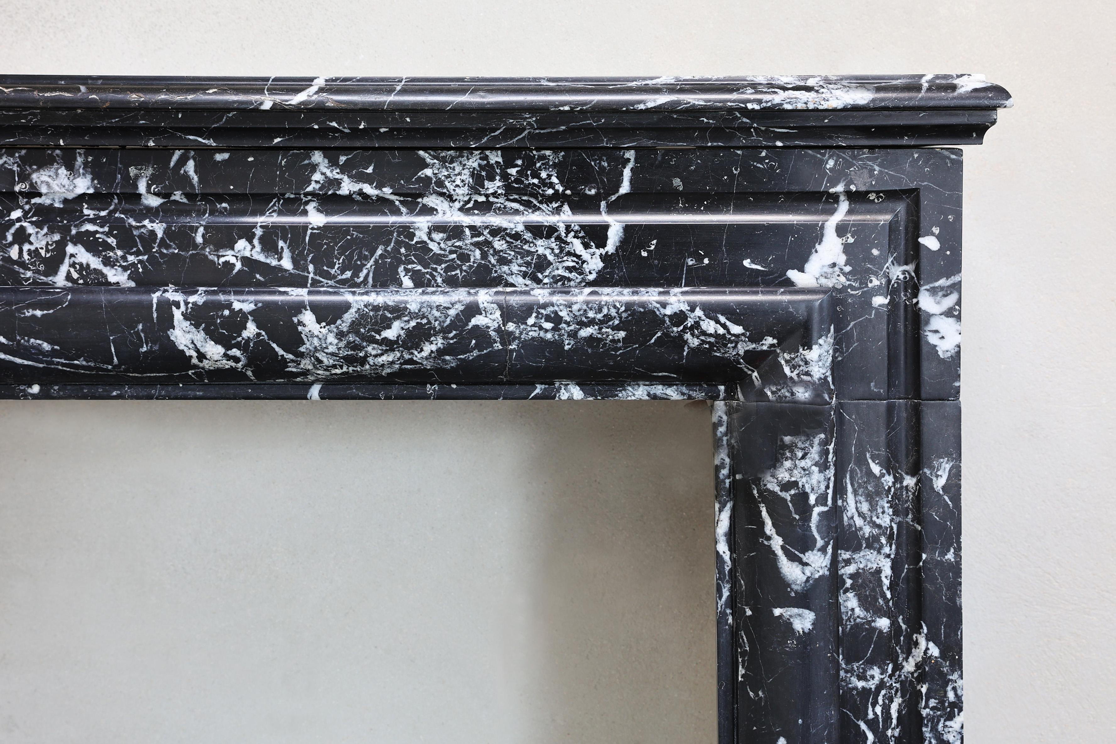 Fireplace of black Marquina marble in style of Louis XVI from the 19th century 4