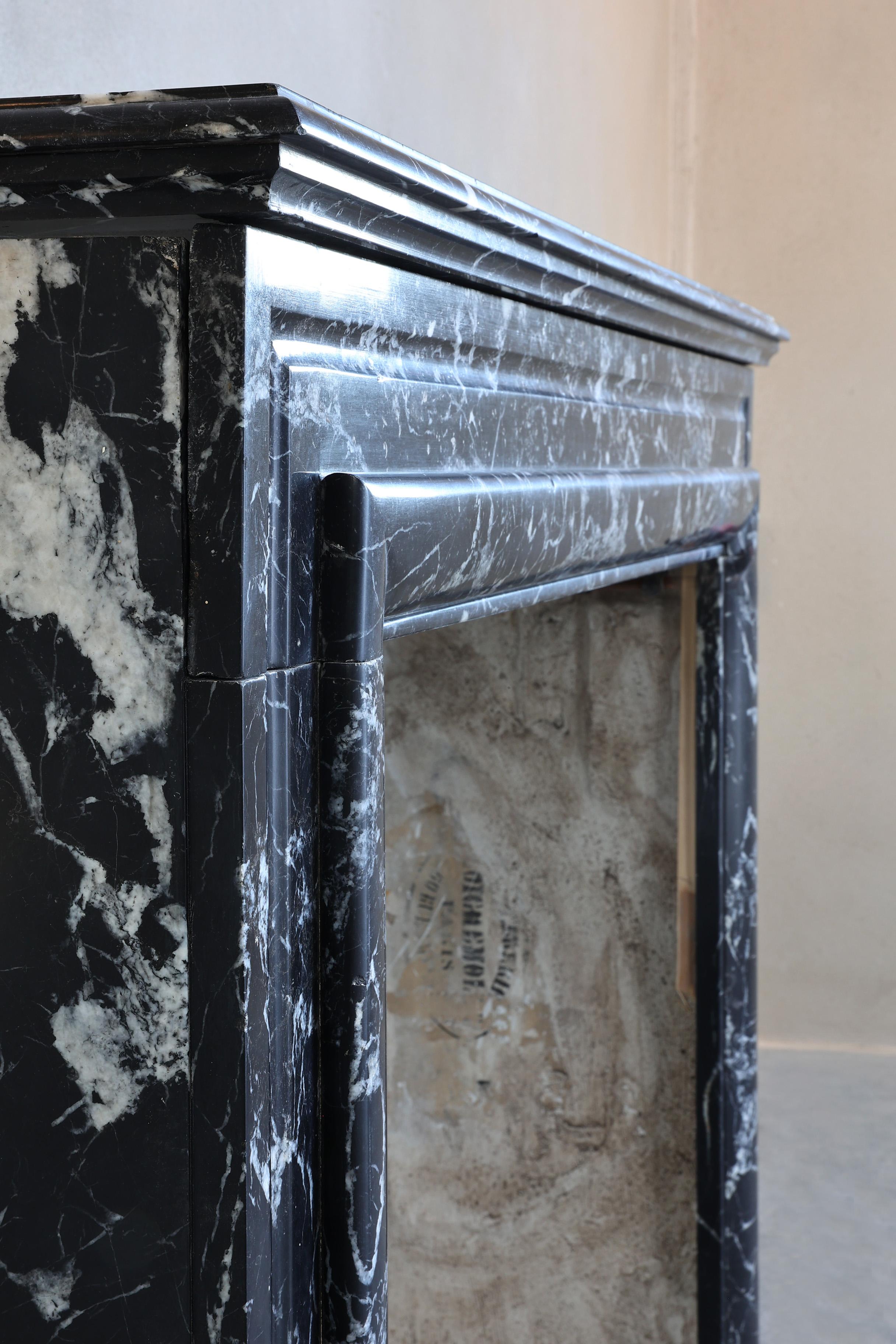 Fireplace of black Marquina marble in style of Louis XVI from the 19th century 5