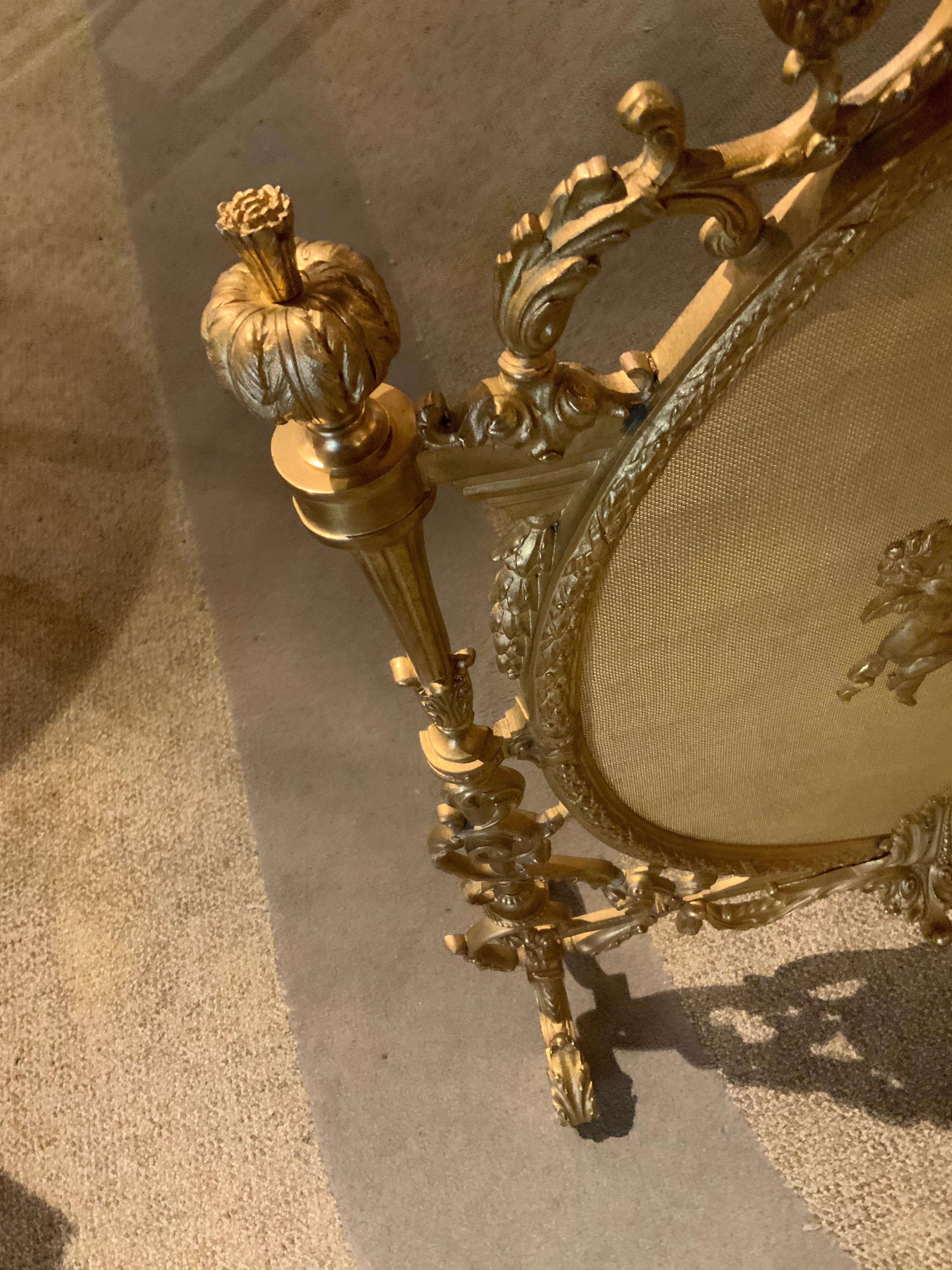 Dorato Paravento per caminetto, stile Luigi XVI, bronzo dorato, 19° sec. in vendita