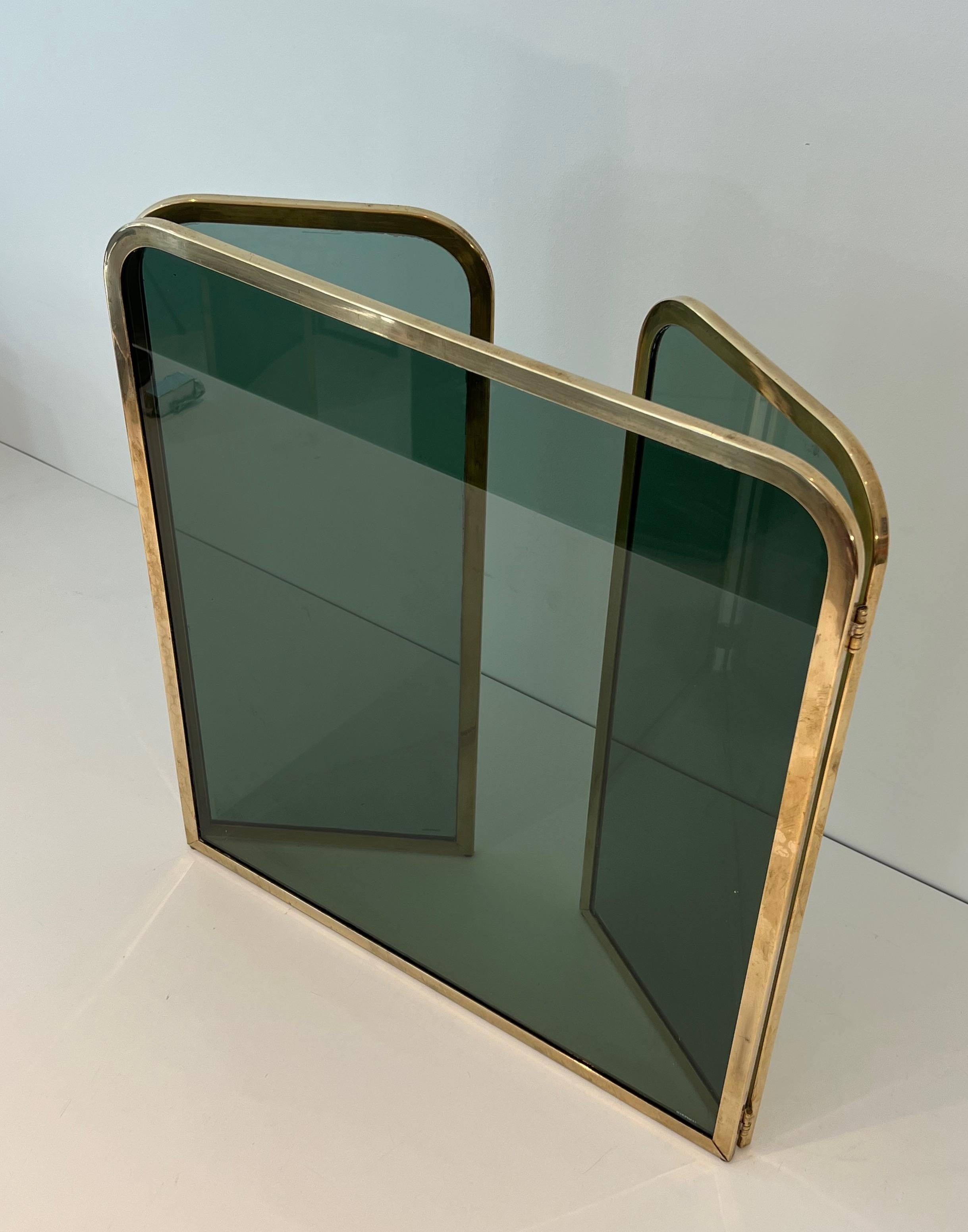 Fireplace Screen Made of 3 Greenish Glass Panels Surrounded by a Brass Frame For Sale 4