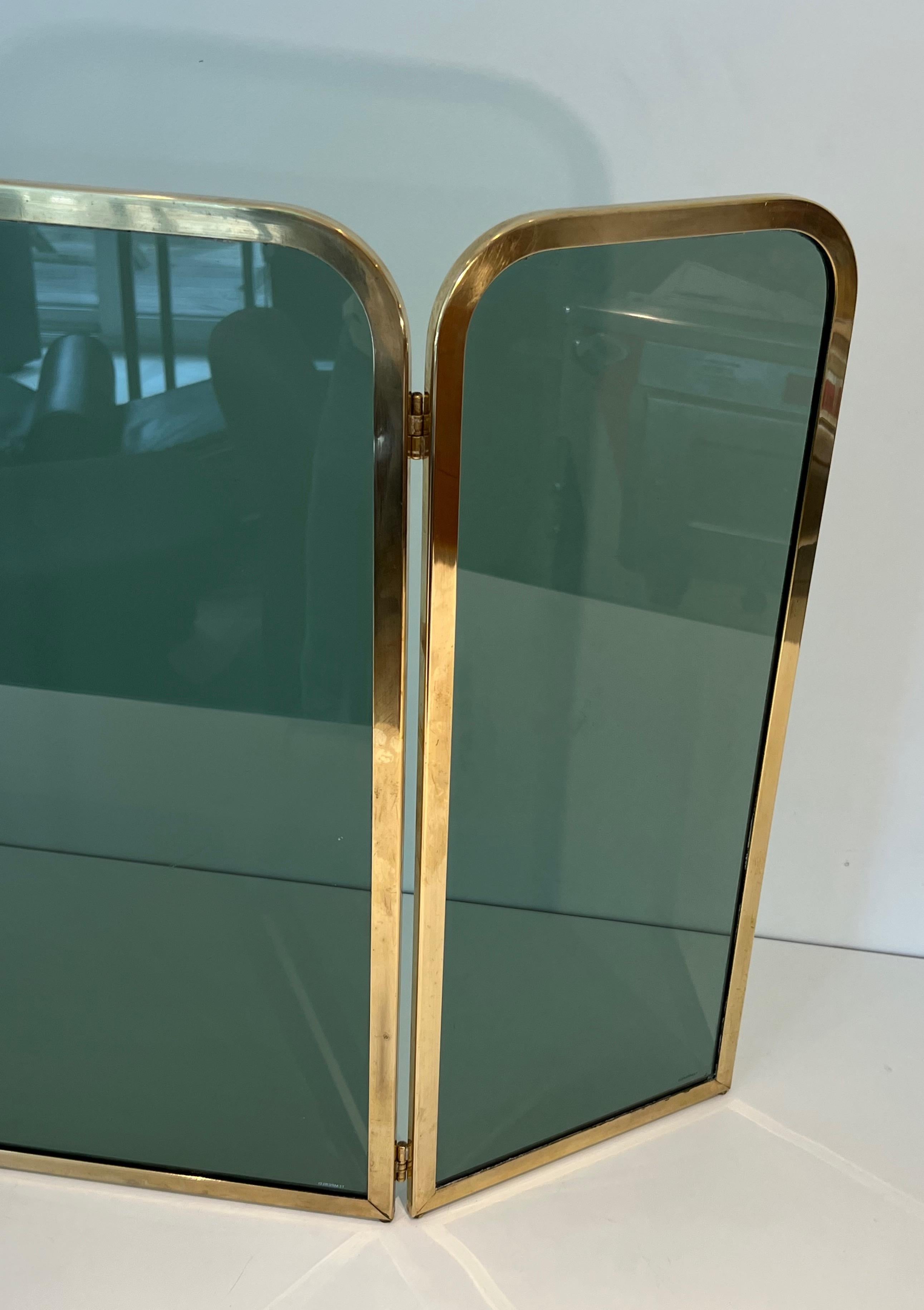 Fireplace Screen Made of 3 Greenish Glass Panels Surrounded by a Brass Frame For Sale 9