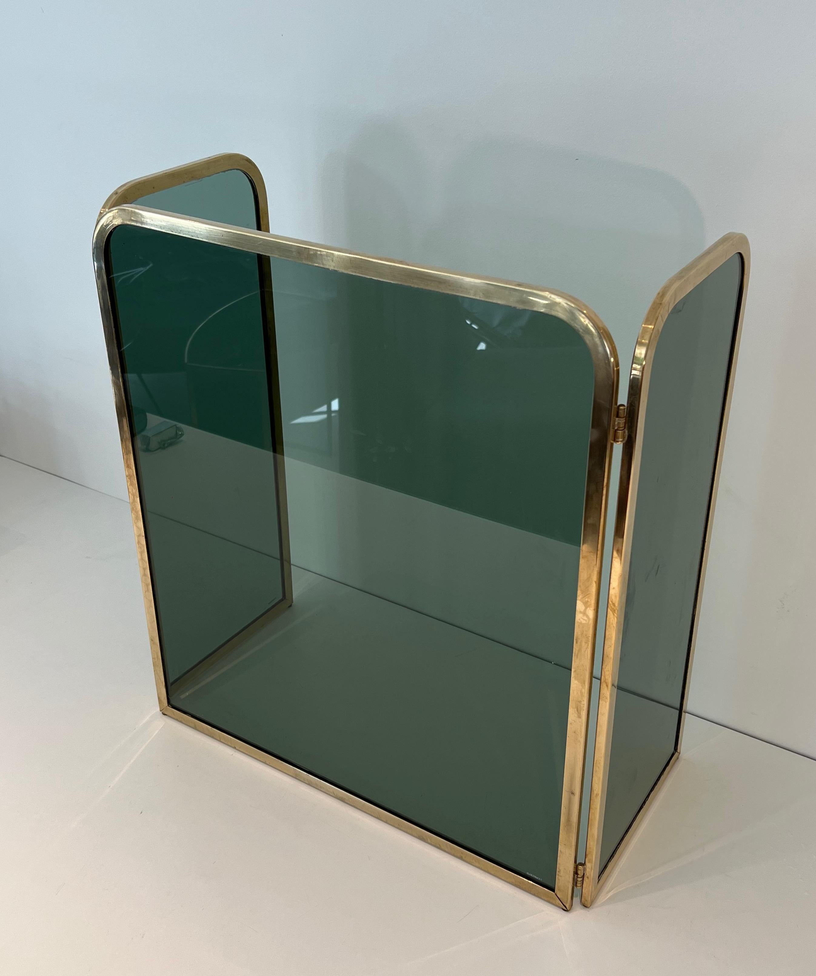 Mid-Century Modern Fireplace Screen Made of 3 Greenish Glass Panels Surrounded by a Brass Frame For Sale