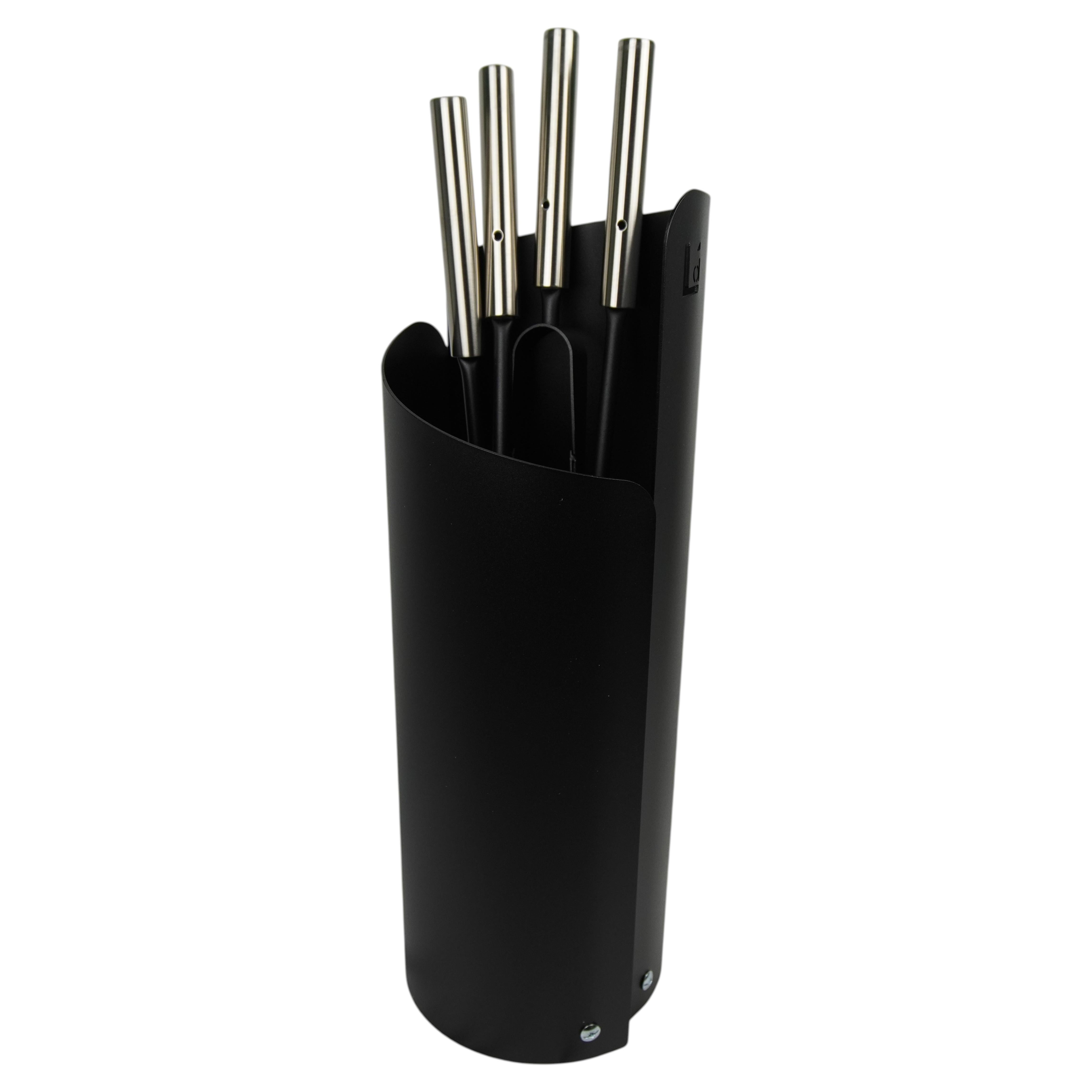 Ensemble moderne d'accessoires de cheminée en acier « ANERY » par Limac Design, fabriqué en Italie