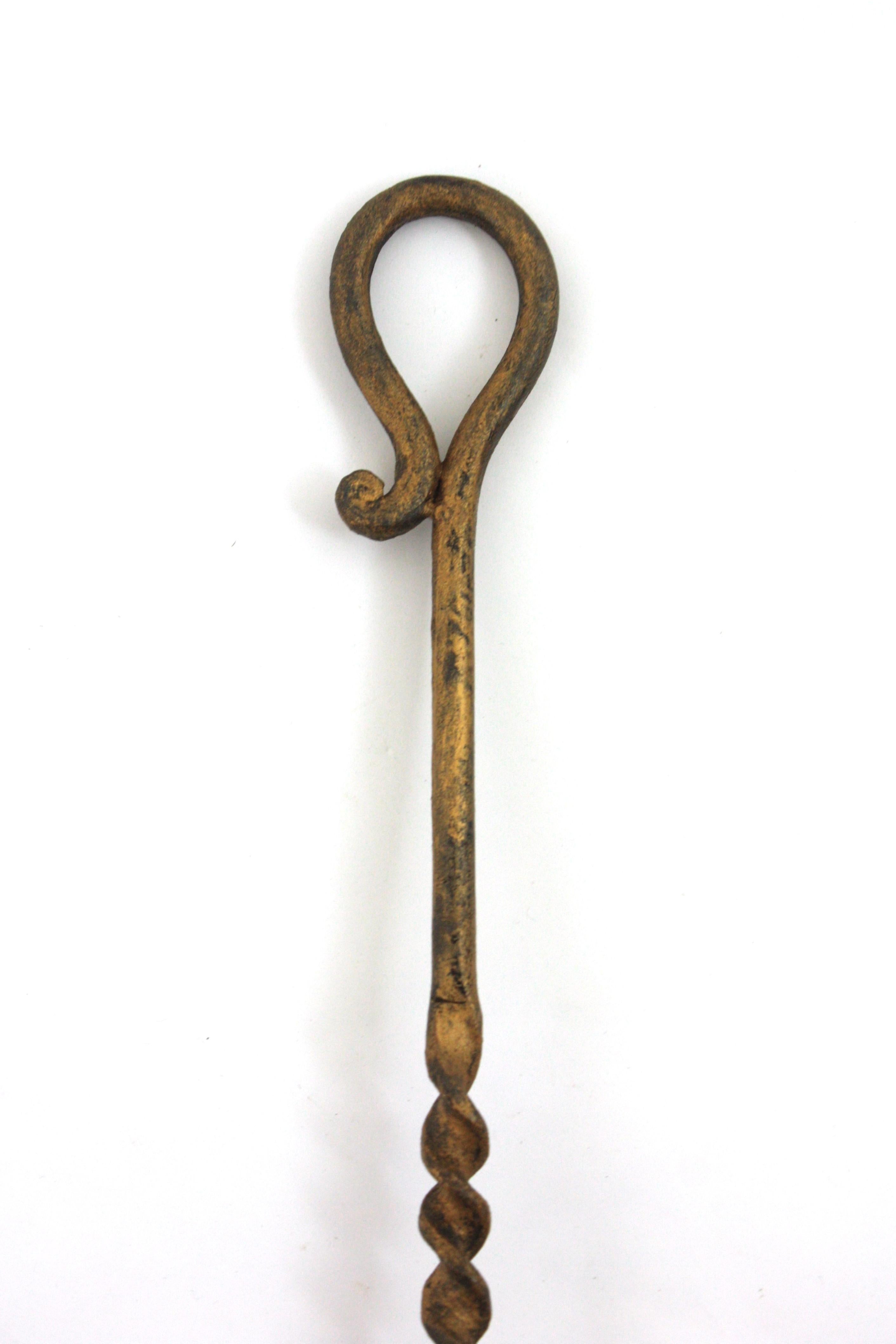 Fireplace Tools Stand in Gilt Iron with Dragon Motif, Spain 1940s For Sale 4