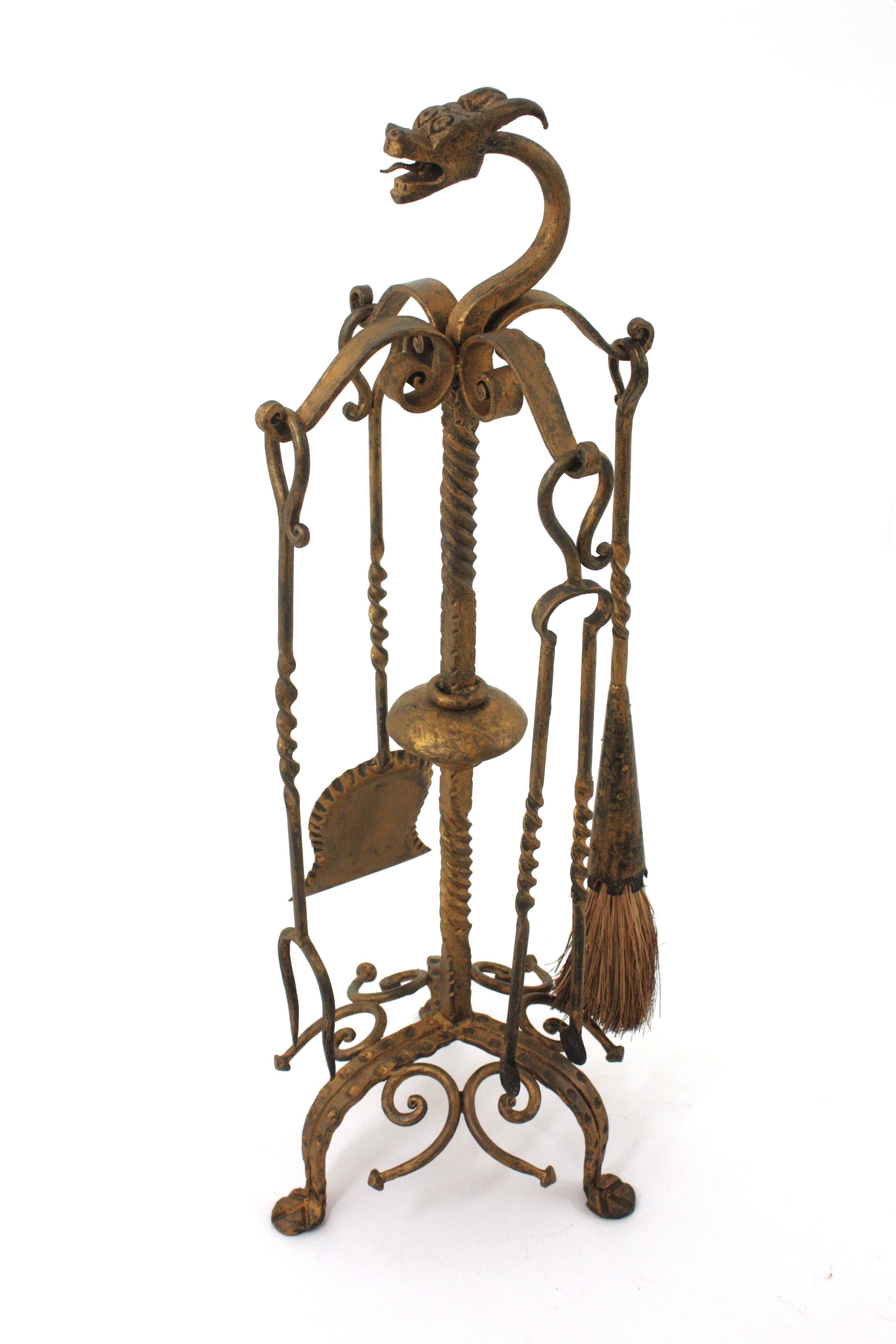 Fireplace Tools Stand in Gilt Iron with Dragon Motif, Spain 1940s For Sale 6