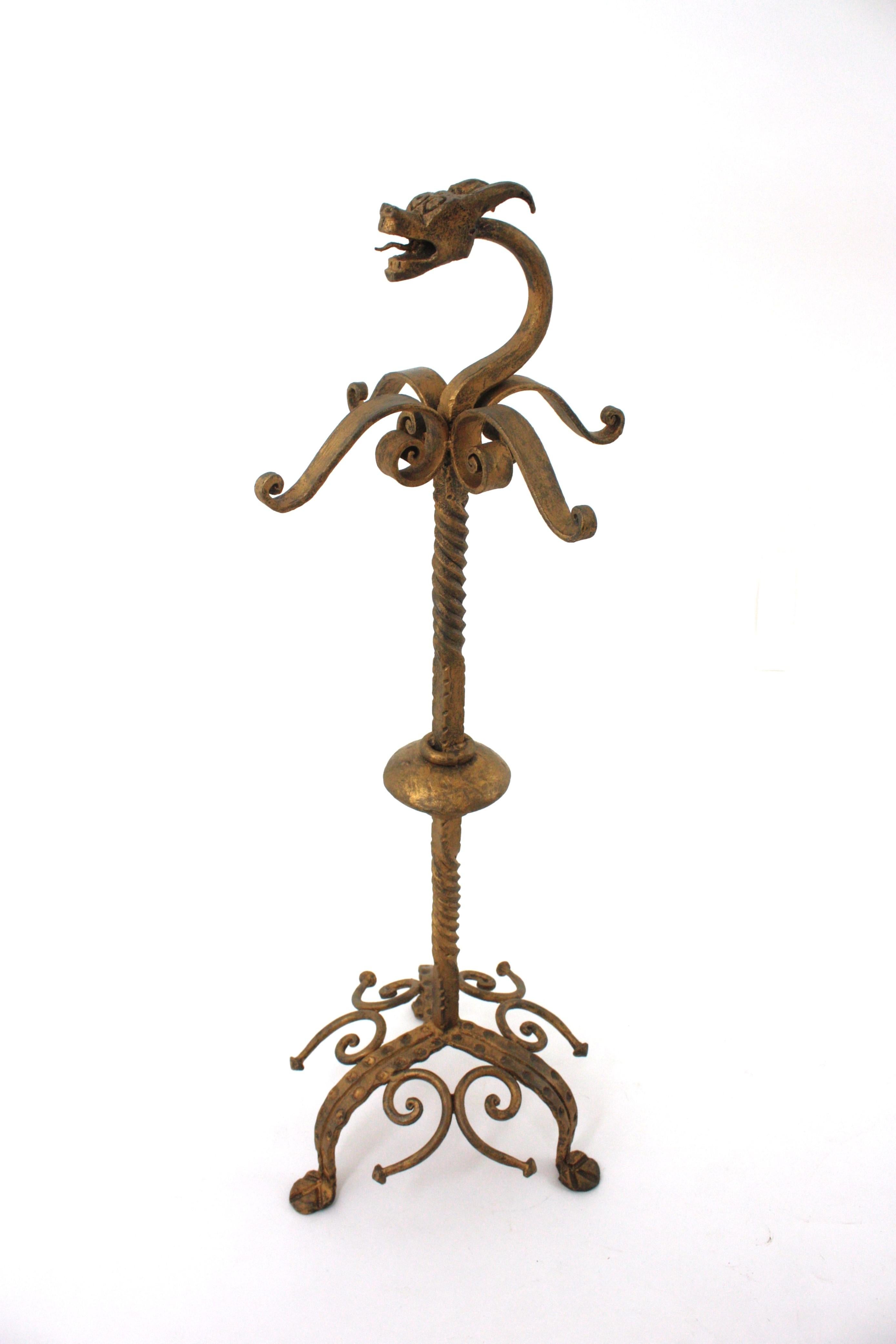 Fireplace Tools Stand in Gilt Iron with Dragon Motif, Spain 1940s In Good Condition For Sale In Barcelona, ES