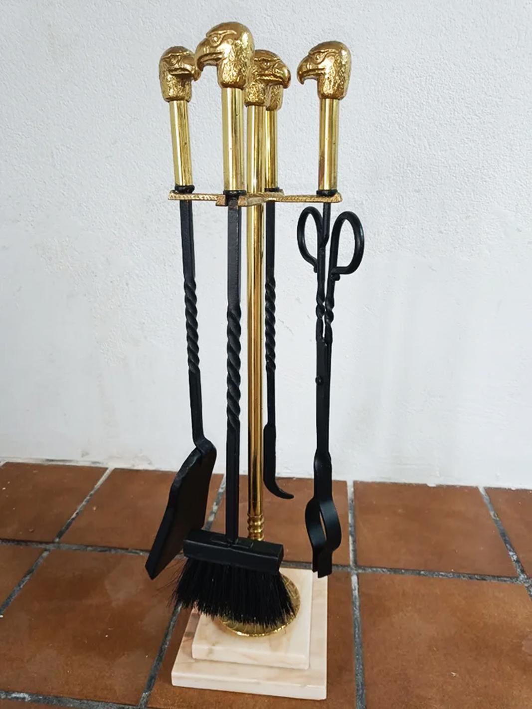 Espagnol Outils pour cheminées  Aigle F Bronze Fer et  Marbre Espagne Midcentury en vente