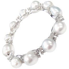 21st Century 18 Karat Gold Baroque Pearl and Diamond Bracelet