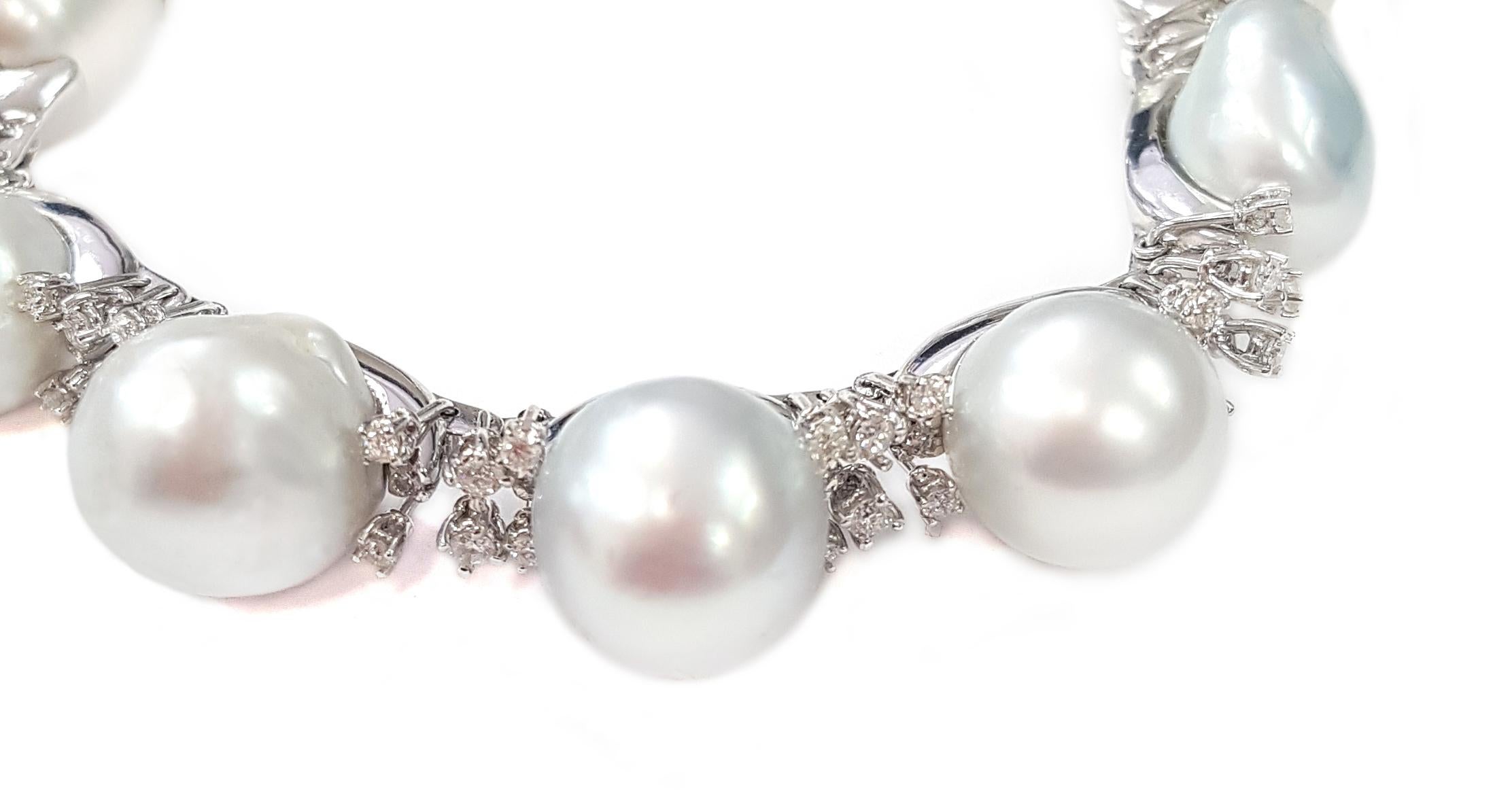Contemporary 21st Century 18 Karat Gold Baroque Pearl and Diamond Bracelet For Sale