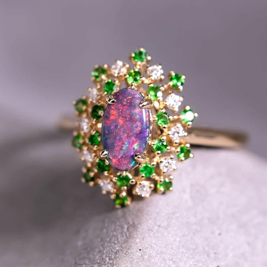 Fireworks - Australian Black Opal & Diamond Engagement Ring 18K Yellow Gold



Design name: Fireworks!
A rare, colorful beauty that gleams like fireworks.

Design Idea:
Explore the stunning brilliance of a 0.65 ct Lightning Ridge black opal