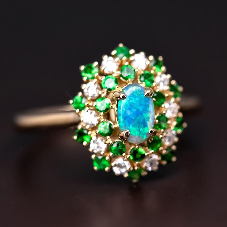 Fireworks - Black Opal & Diamond Engagement Ring 18K Yellow Gold In New Condition For Sale In Suwanee, GA