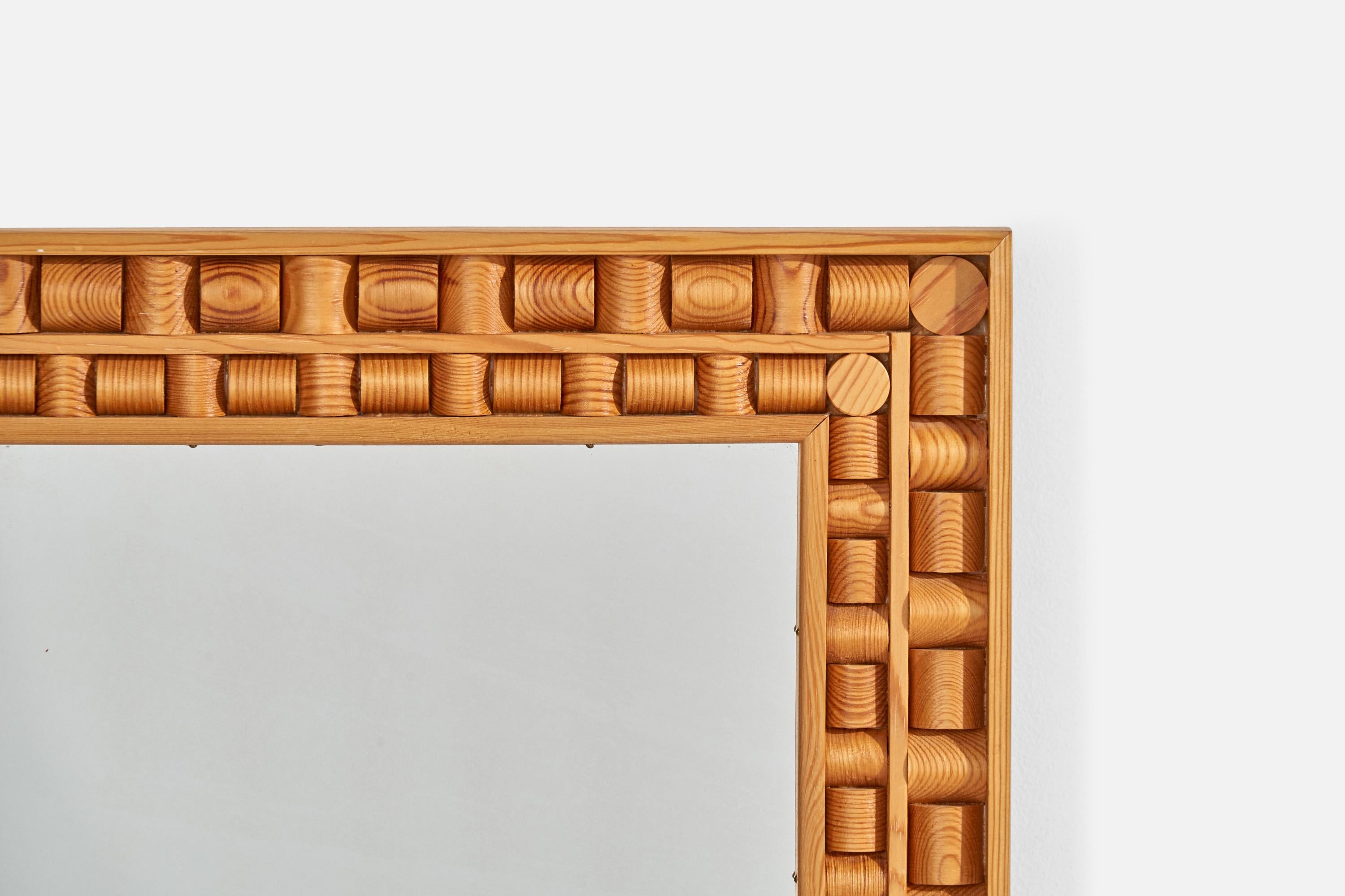 Fin du 20e siècle Firma Träslöjd, miroir mural, pin, Suède, 1970 en vente