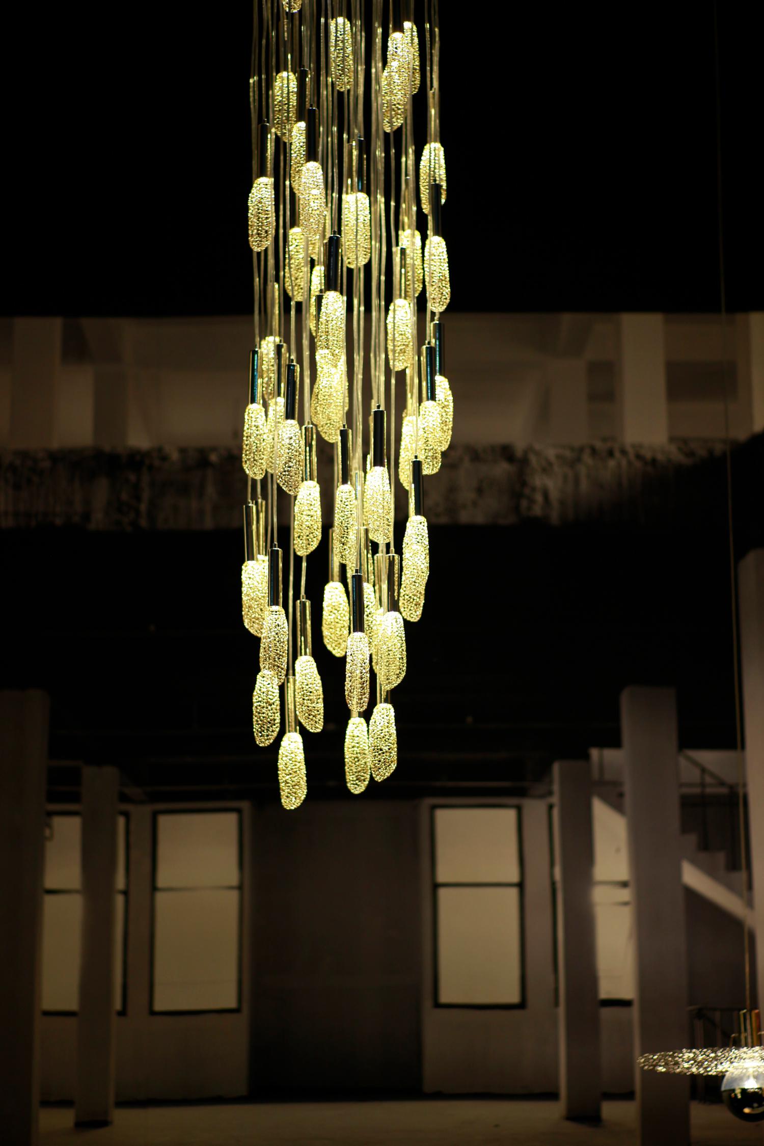 Thaïlandais Firmament-1 « Or » par Ango, lustre artisanal du 21e siècle en vente