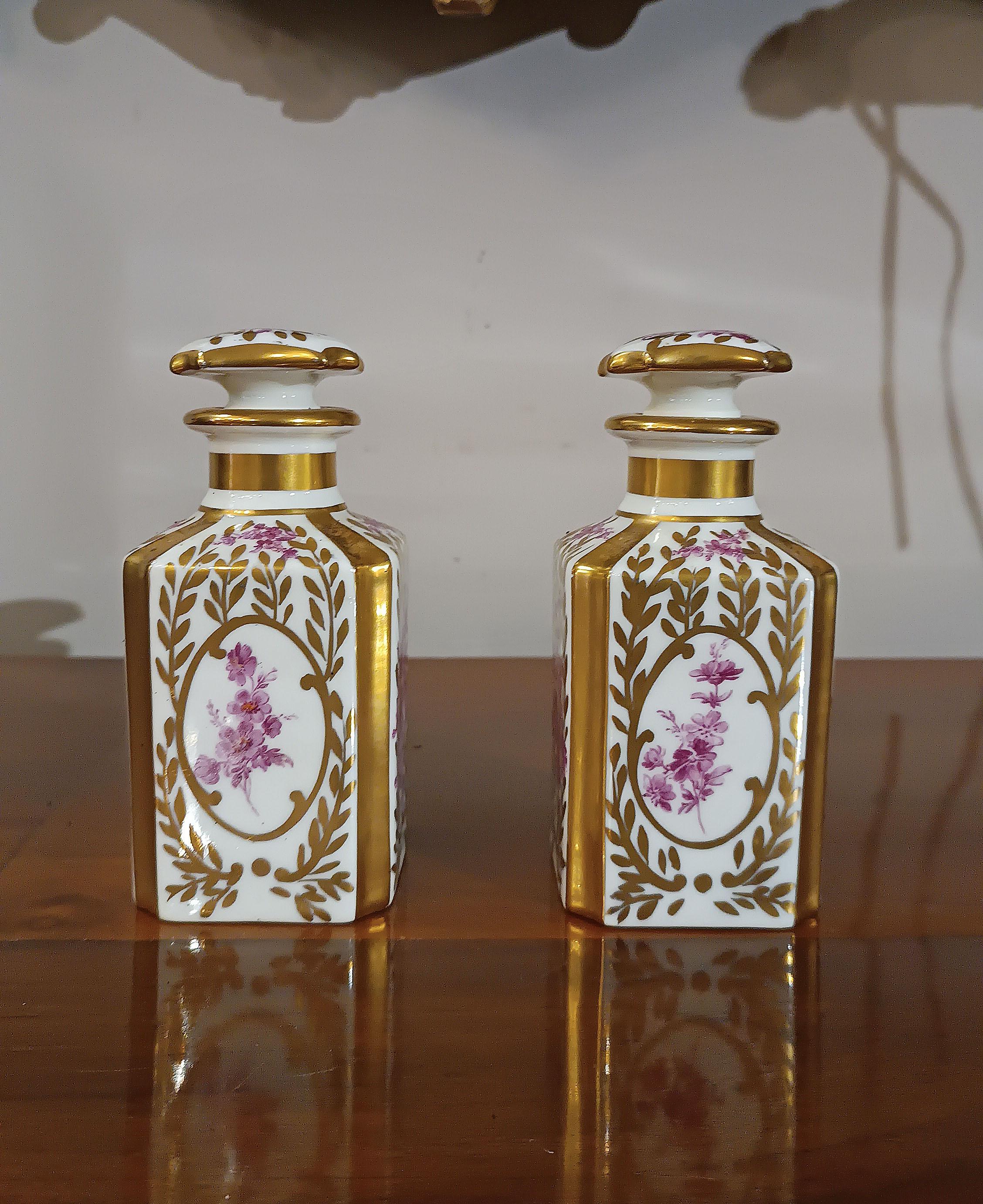 Porcelain FIRST 19th CENTURY PAIR OF SMALL PORCELAIN BOTTLES For Sale