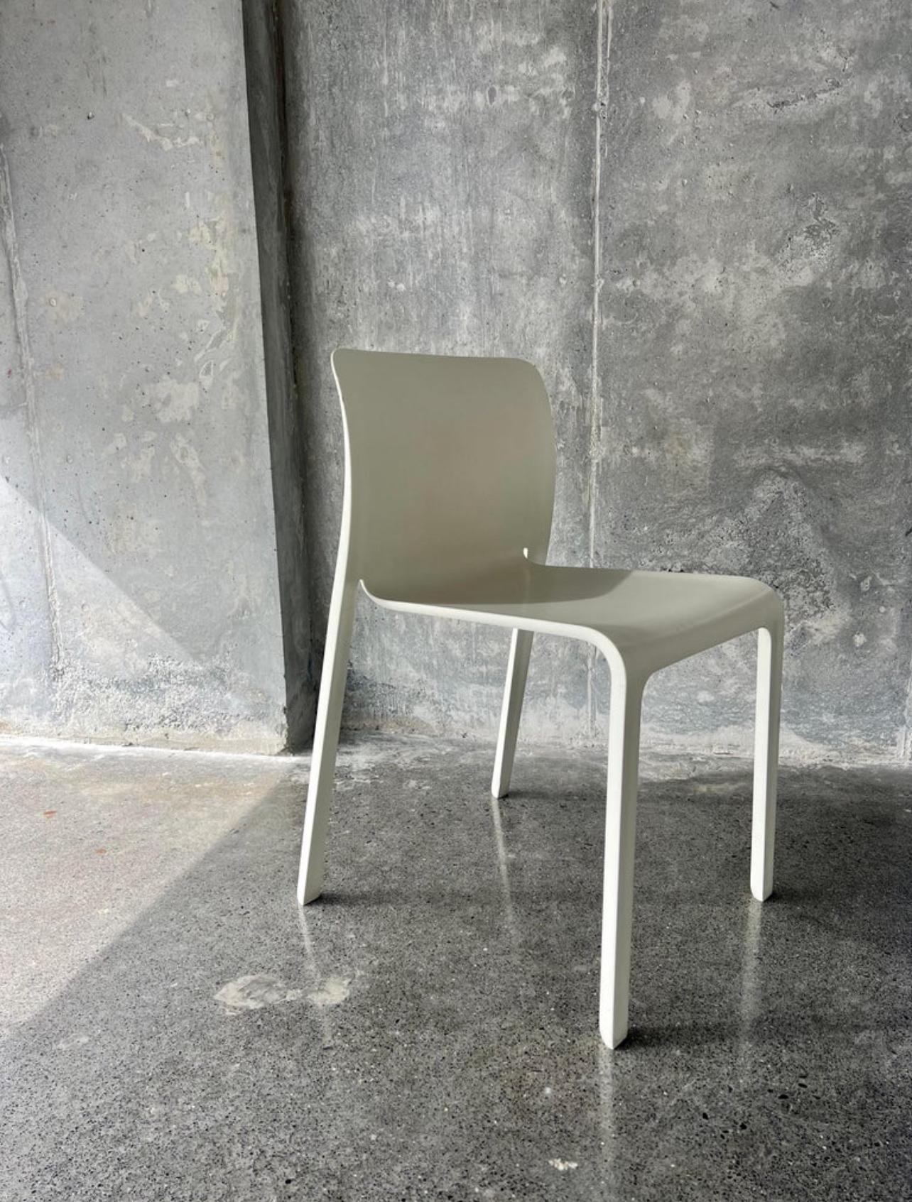 Plastique Première chaise de Stefano Giovannoni pour MAGIS en vente
