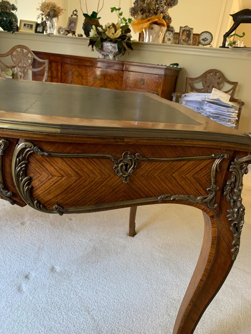 Superb Louis XV Style Kingwood Veneer and Brass Mounted Bureau Plat Desk 4