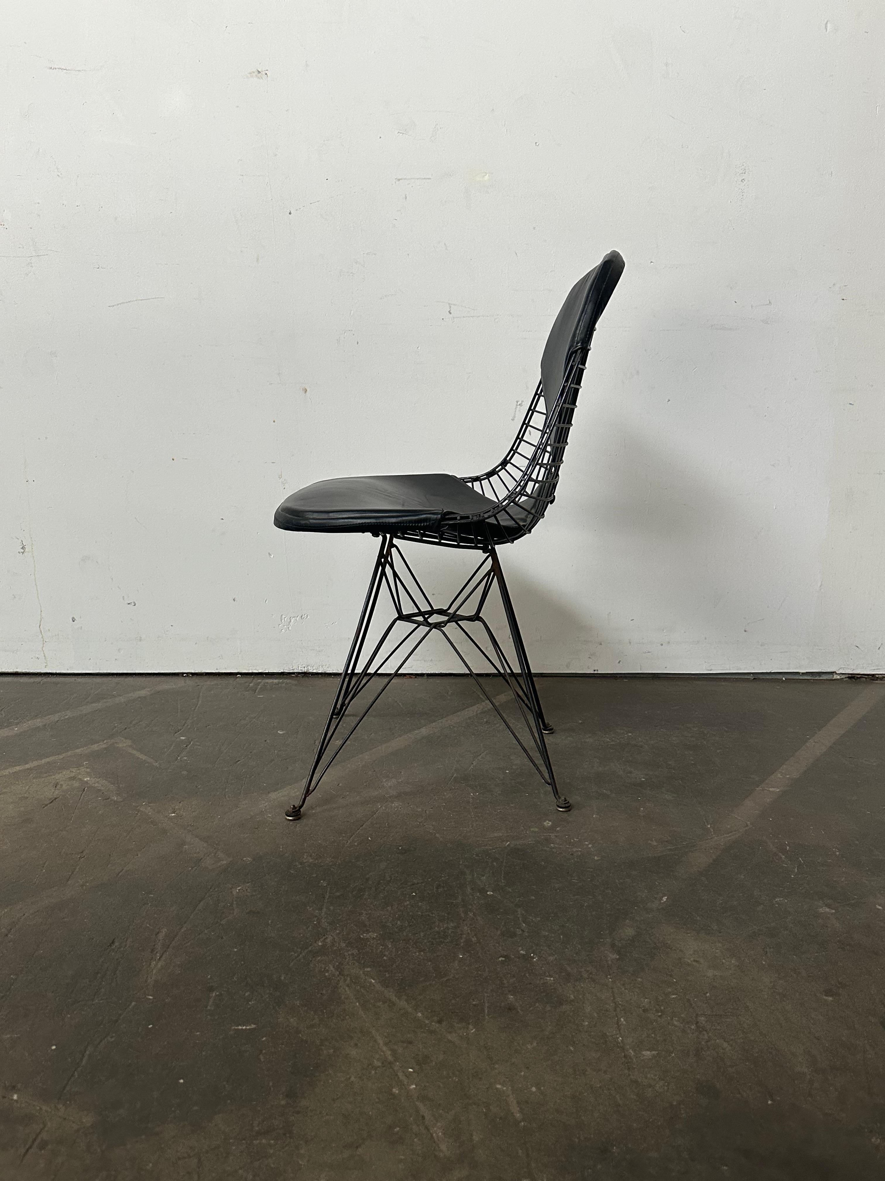 Métal Fauteuil Bikini Eames DKR-2 de la première édition 1950 pour Herman Miller