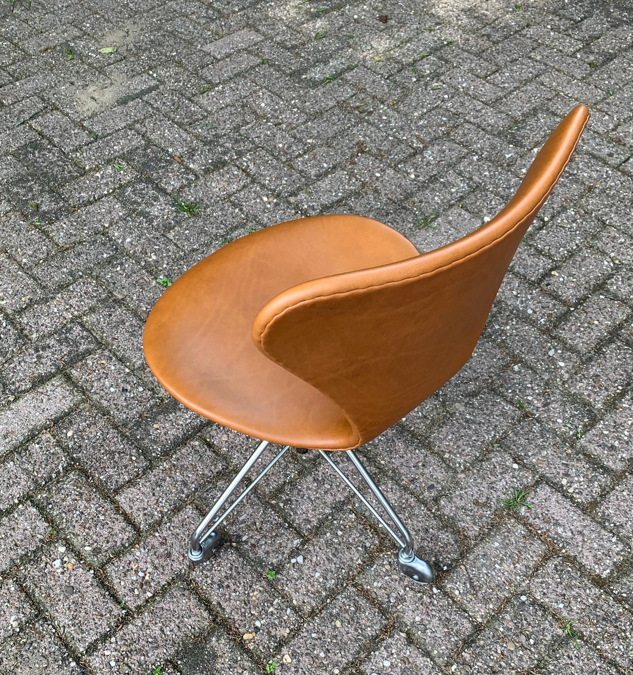 First Edition Arne Jacobsen 3117 Desk Swivel Chair by Fritz Hansen  For Sale 1
