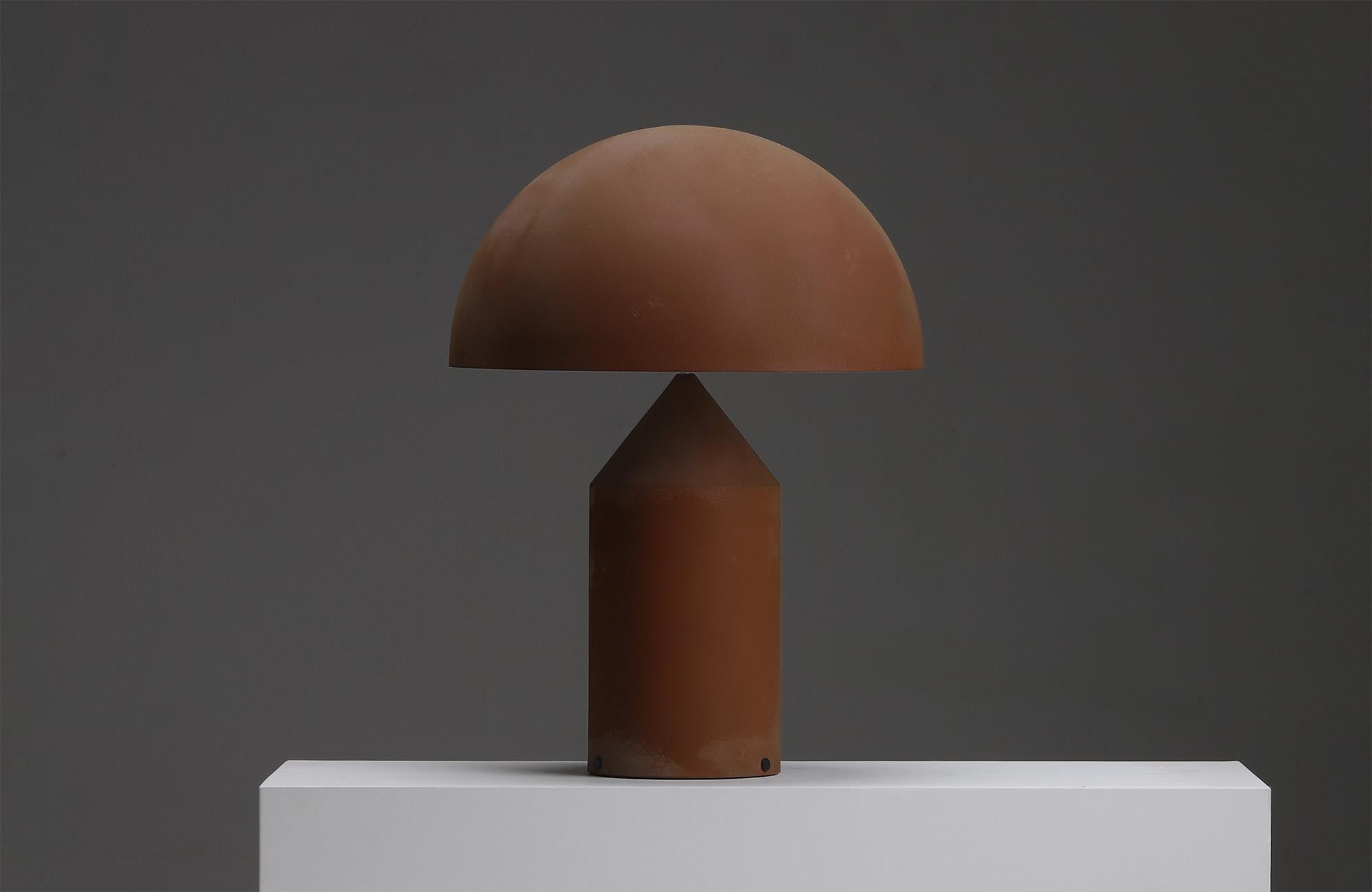 first edition Atollo table lamp designed by Vico Magistretti in 1977 Oluce Italy For Sale 1