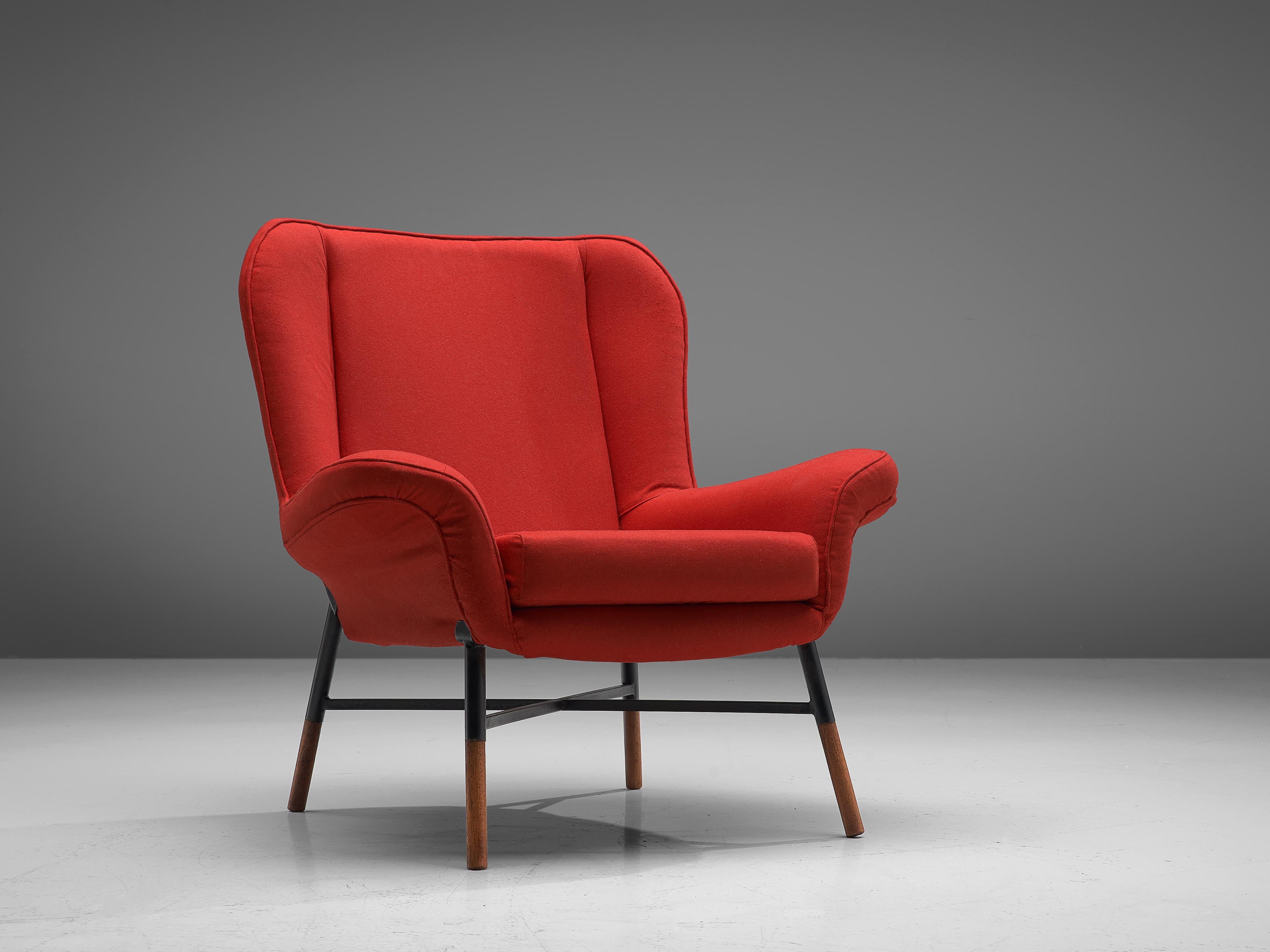 Studio BBPR for Arflex, 'Giulietta' lounge chair, red fabric, lacquered metal, wood, Italy, 1958

Begiojoso, Peressutti and Rogers of the B.B.P.R. design group designed this armchair named ‘Giulietta’ in 1958. The sculpted seat contains a high back
