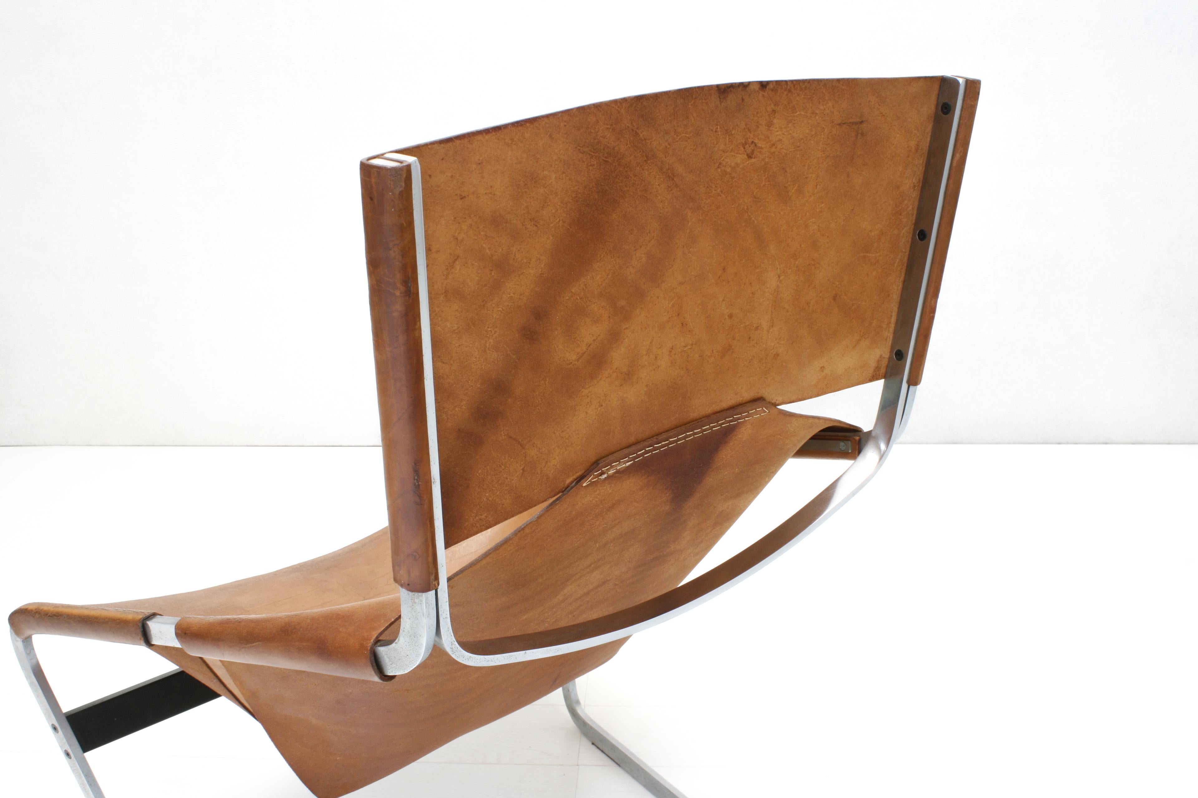 First Edition Leather F444 Cantilever Lounge Chair by Pierre Paulin for Artifort In Fair Condition In Izegem, VWV