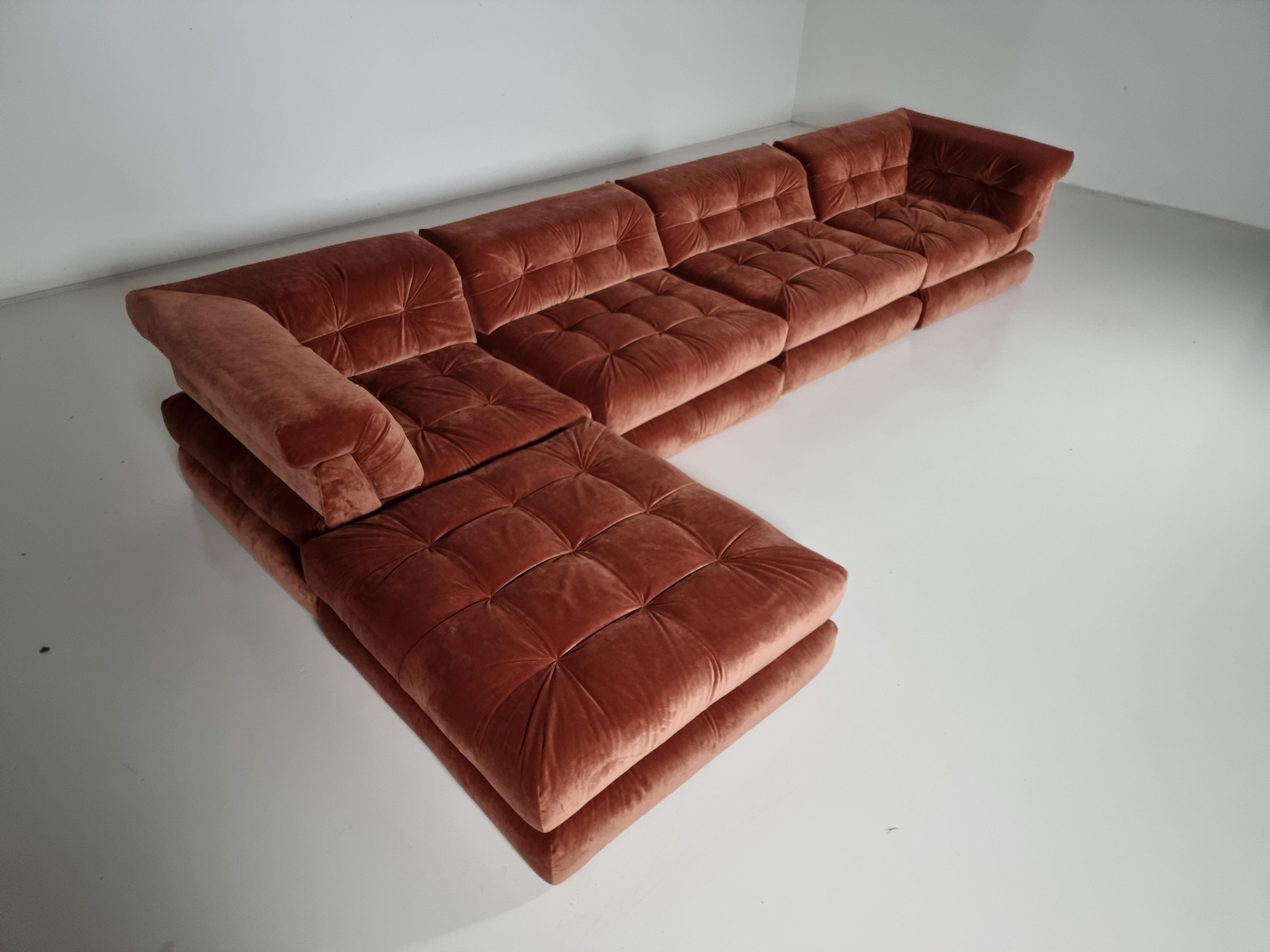 European Mah Jong sofa in copper/pink velvet by Hans Hopfer, Roche Bobois, France, 1970s