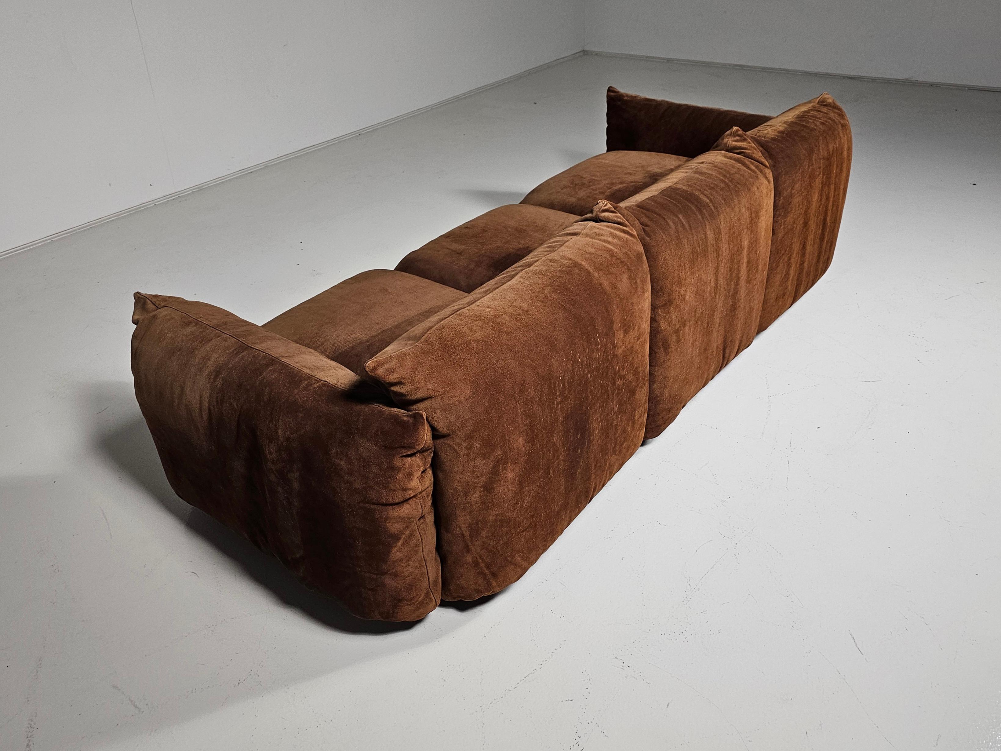 Late 20th Century First Edition Mario Marenco 3-seater sofa in  light brown suede, Arflex, 1970s