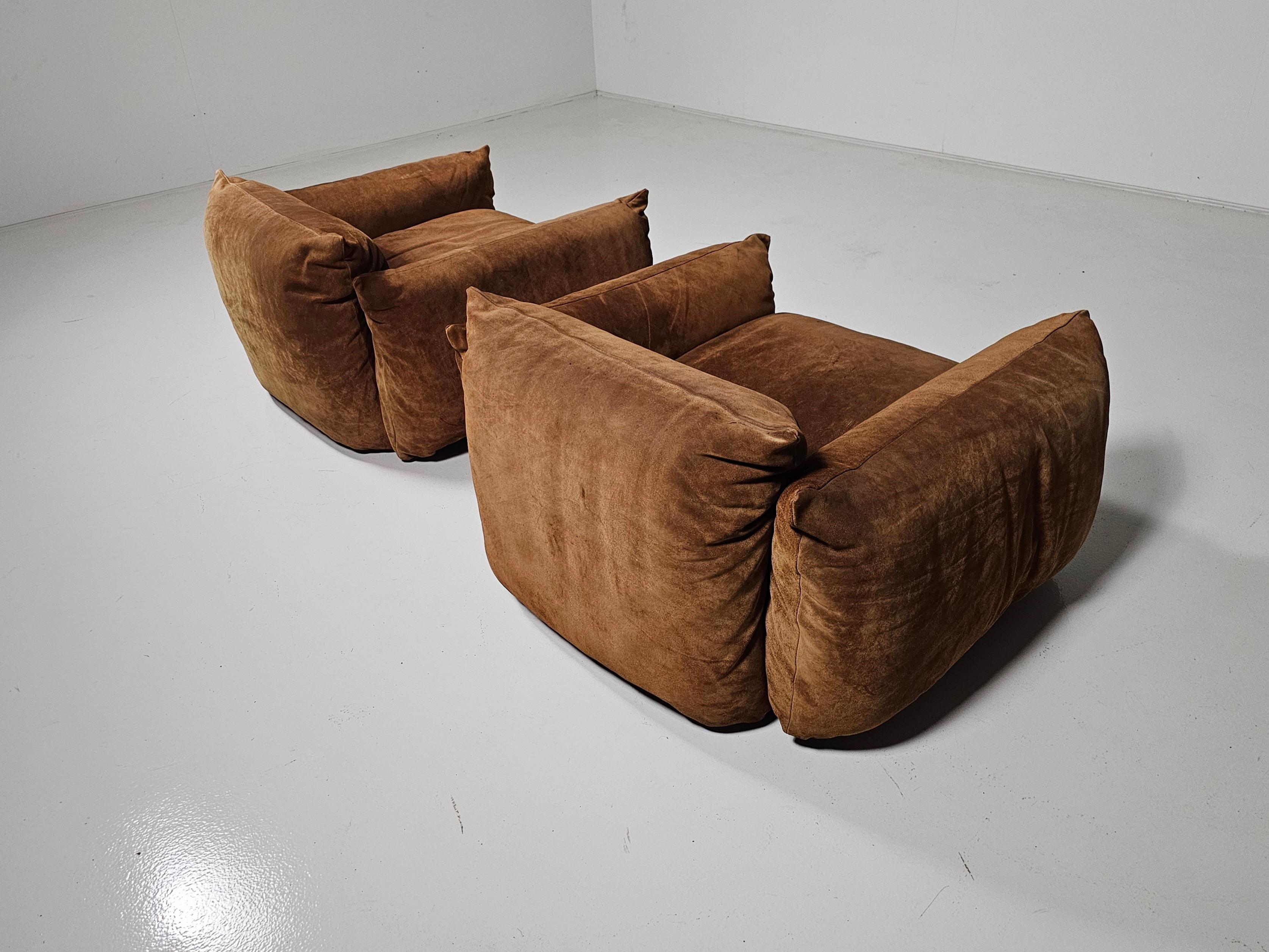 Late 20th Century First Edition Mario Marenco lounge chairs in light brown suede, Arflex, 1970s