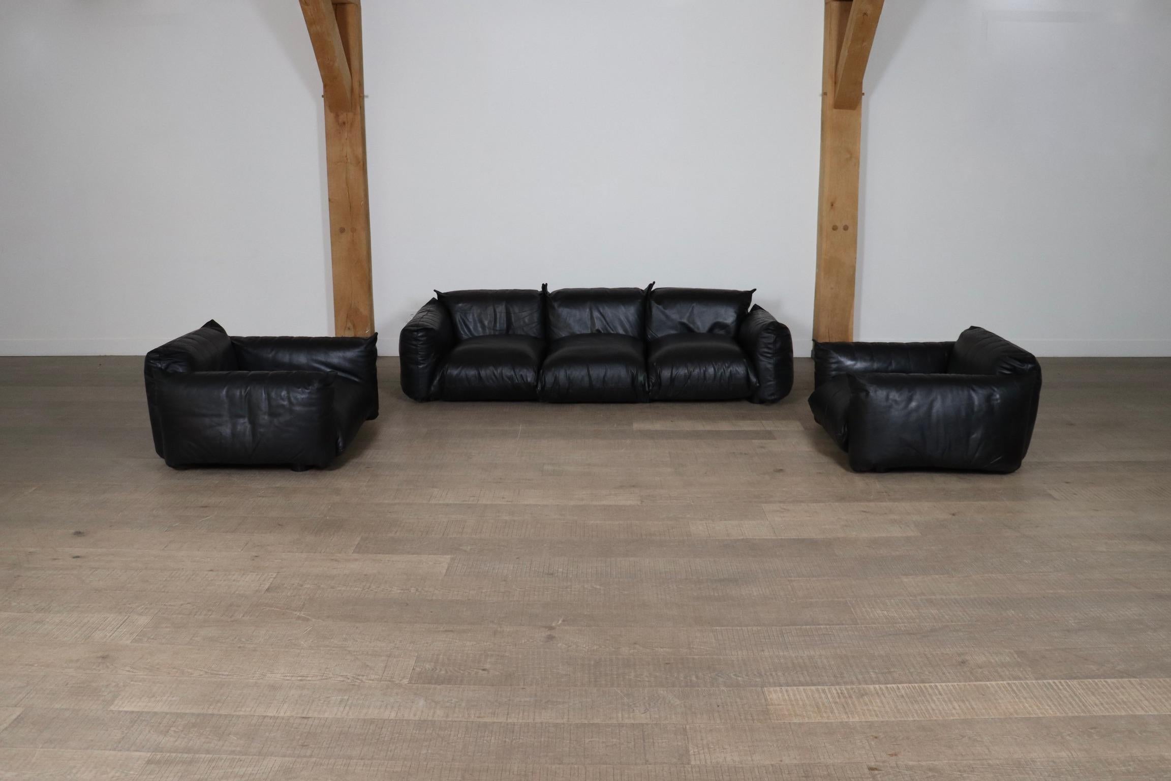 First edition Mario Marenco sofa in black leather for arflex, 1970s 6