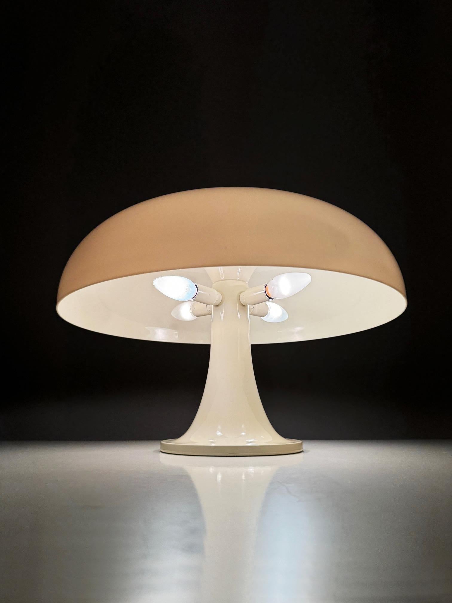 First Edition Nesso Lamp by Giancarlo Mattioli for Artemide 1960s Italy 3