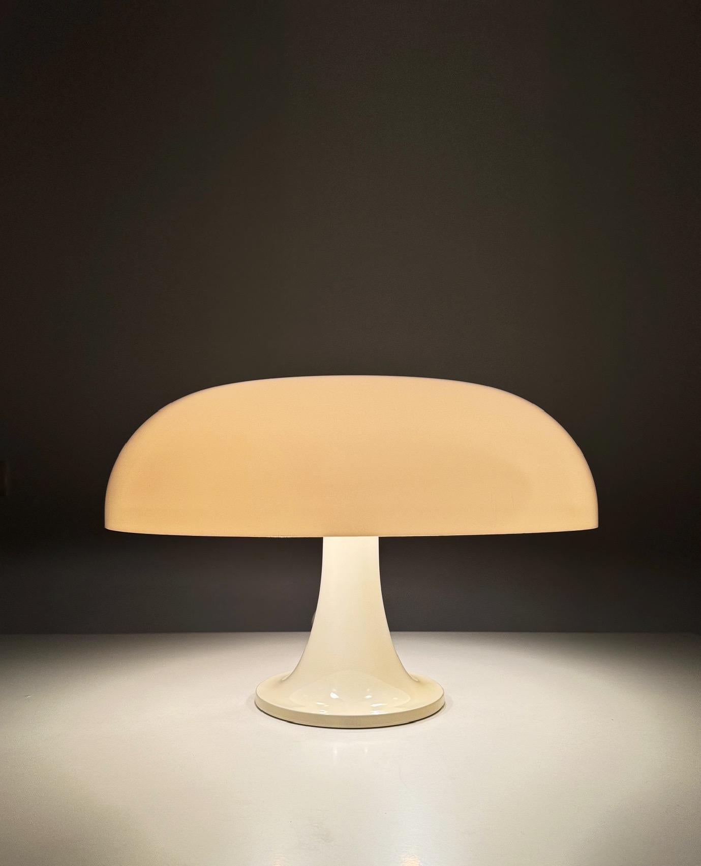First Edition Nesso Lamp by Giancarlo Mattioli for Artemide 1960s Italy 2