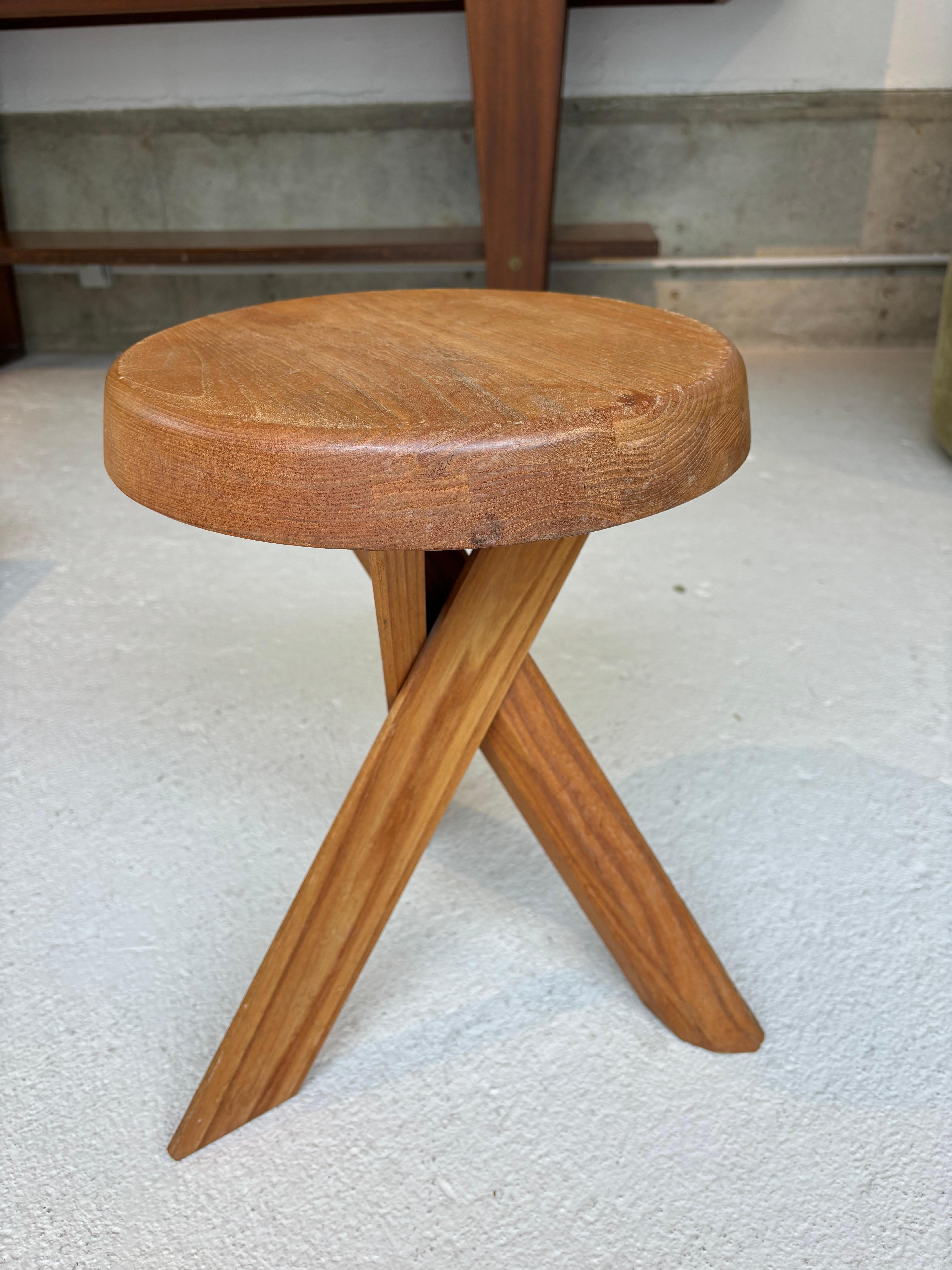 Mid-Century Modern First edition of S31 stool by Pierre Chapo For Sale