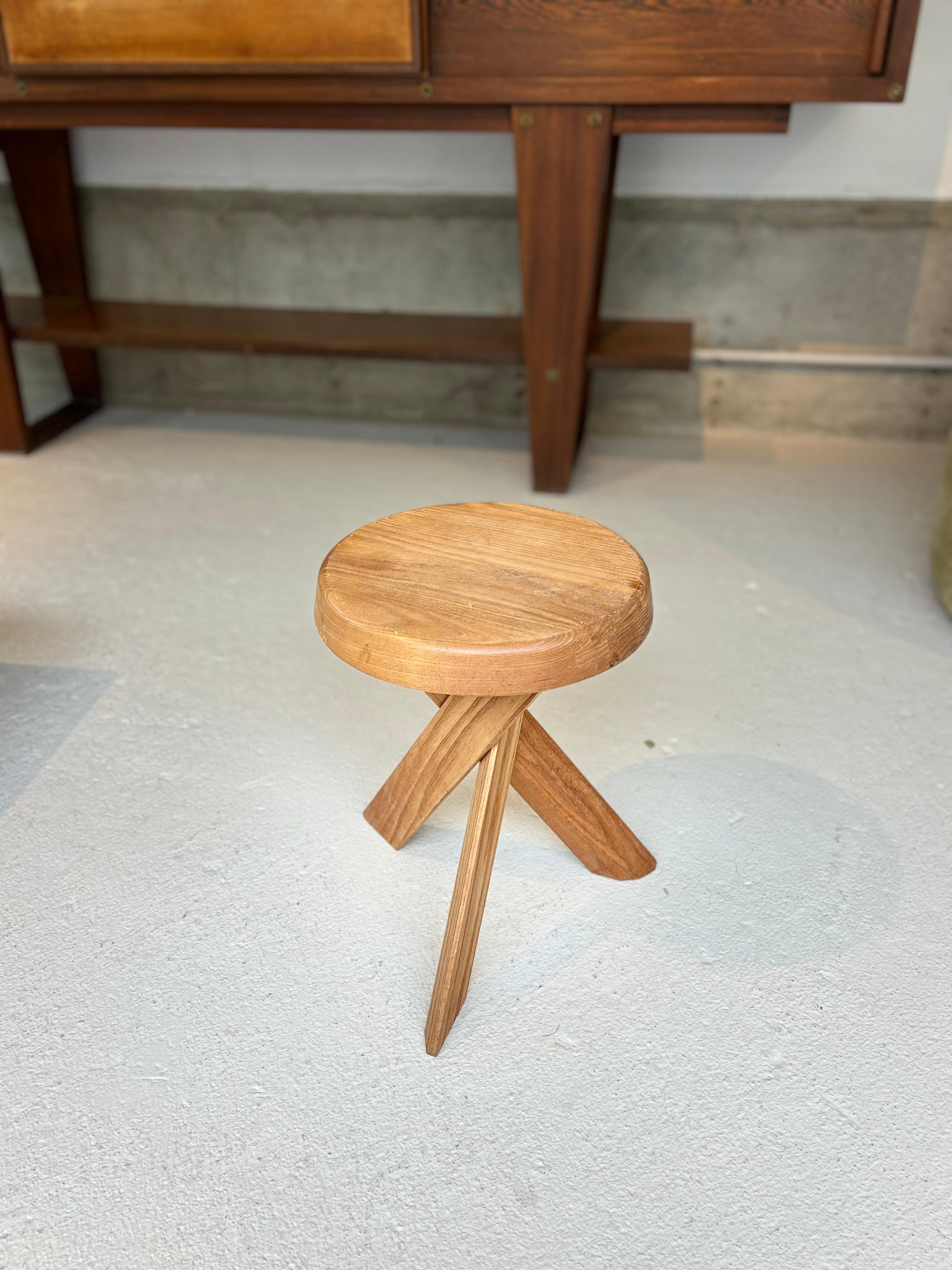 First edition of S31 stool by Pierre Chapo In Good Condition For Sale In SAINT-OUEN-SUR-SEINE, FR
