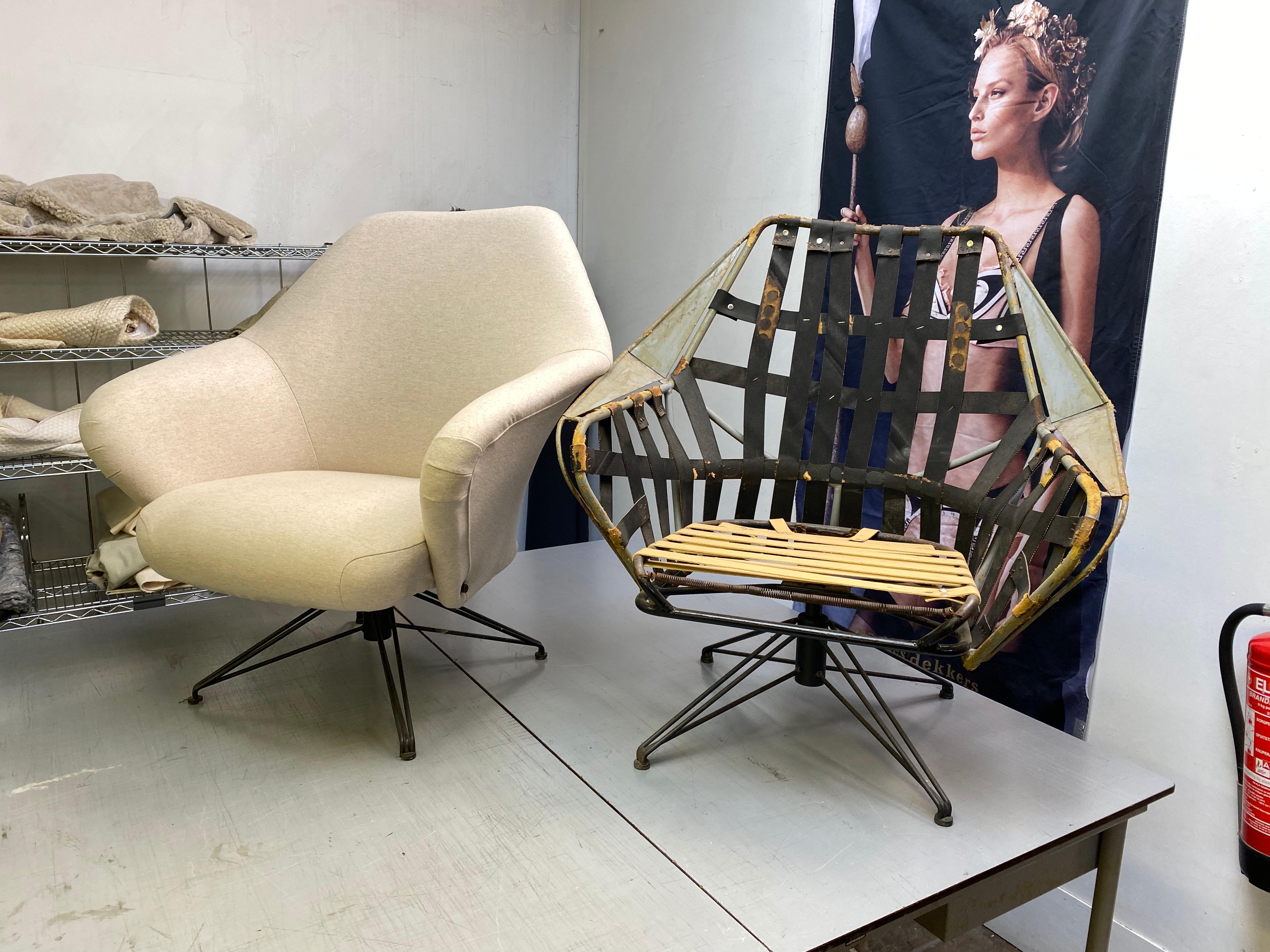 First Edition P32 Lounge Set by Borsani, Early Triangulated Form Wire Base, 1956 For Sale 10